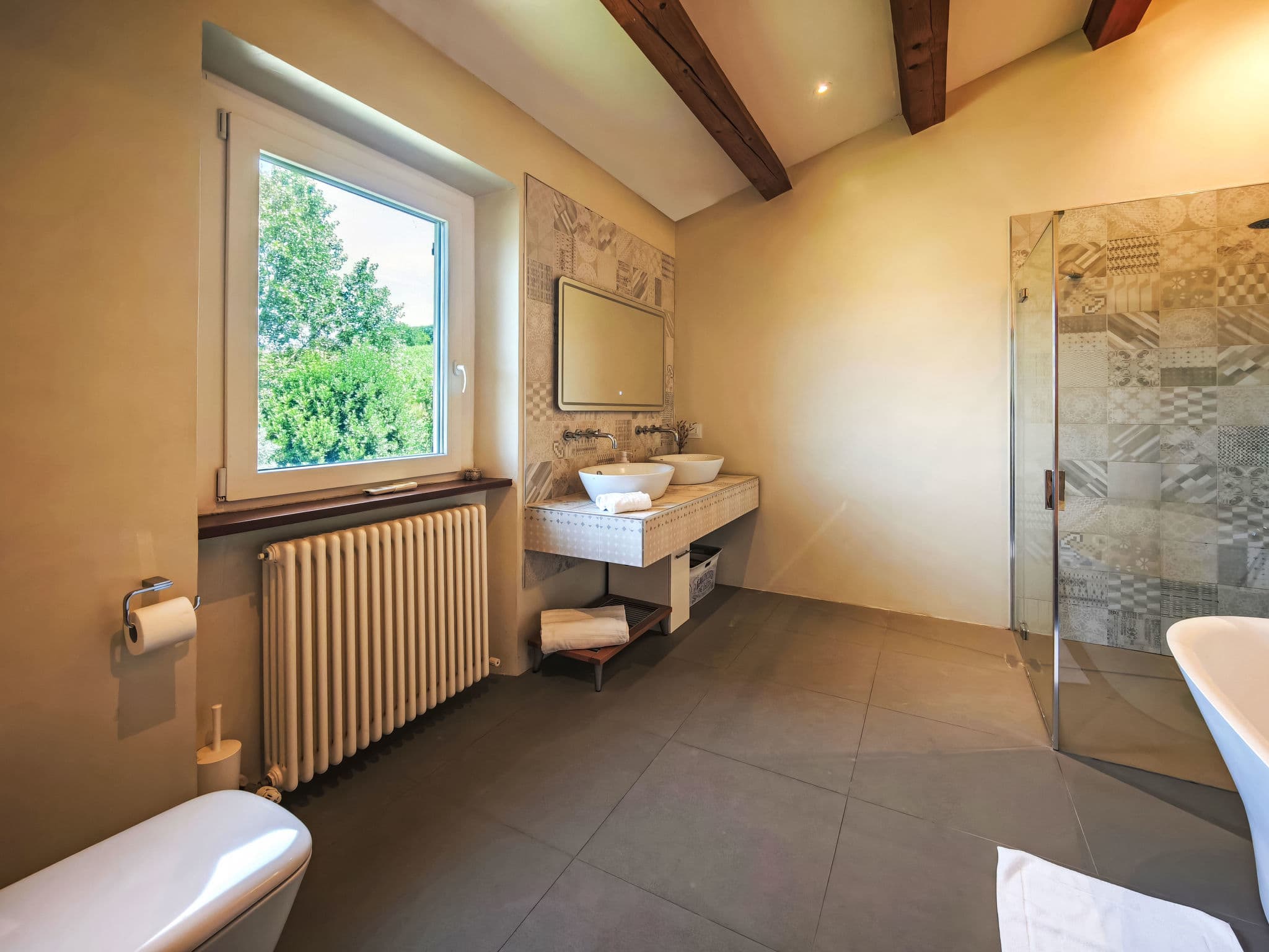 Bathroom / Wellness