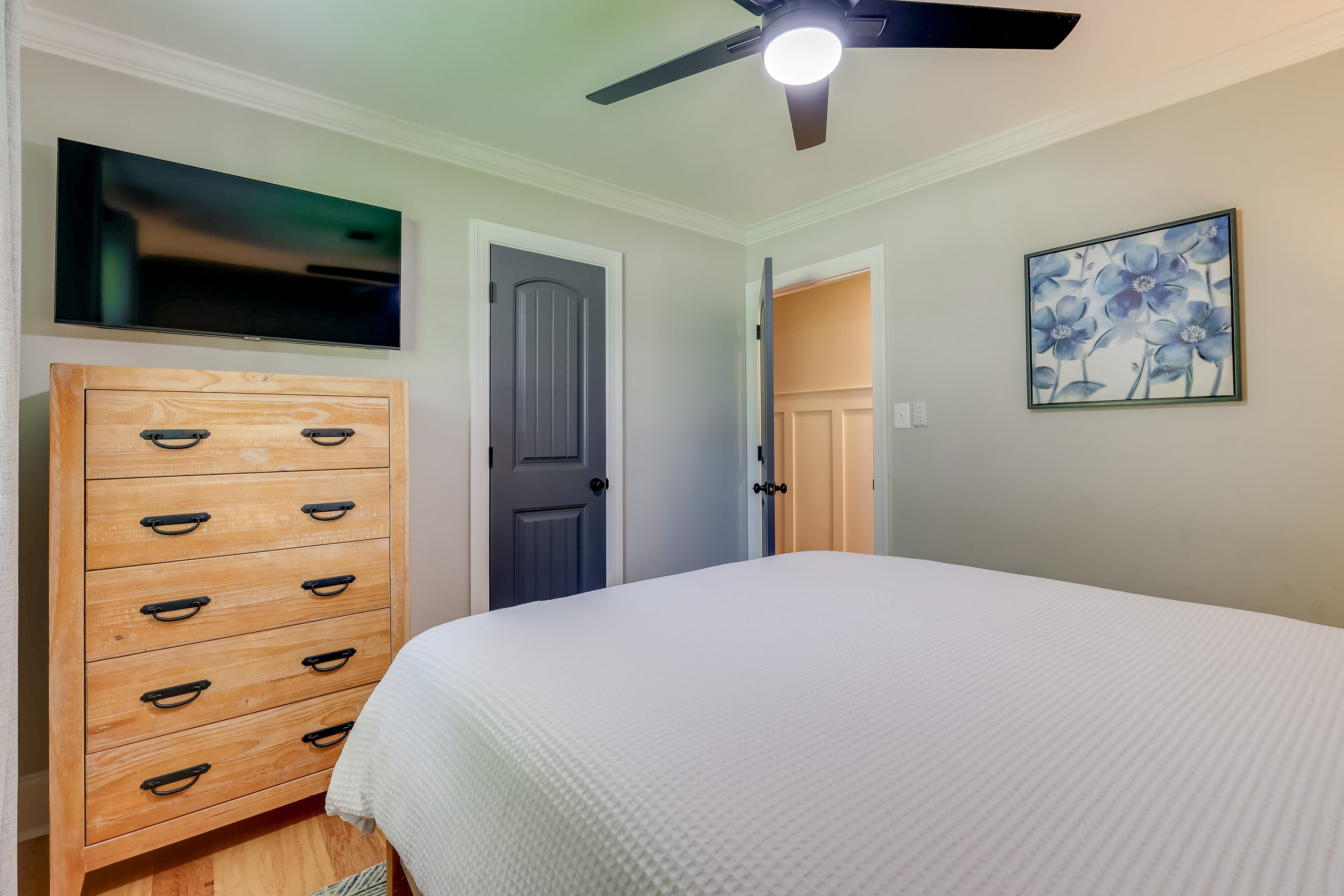 Guest Bedroom #1 (Queen)