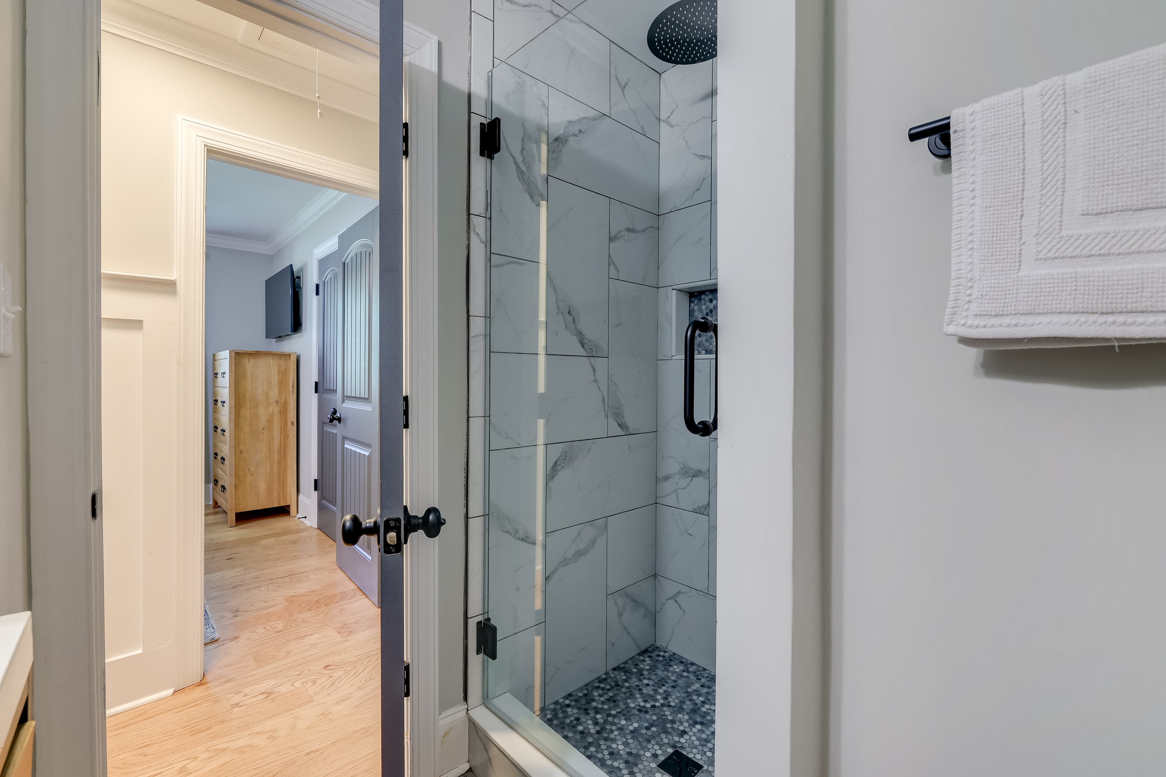 Guest/Hall Bathroom