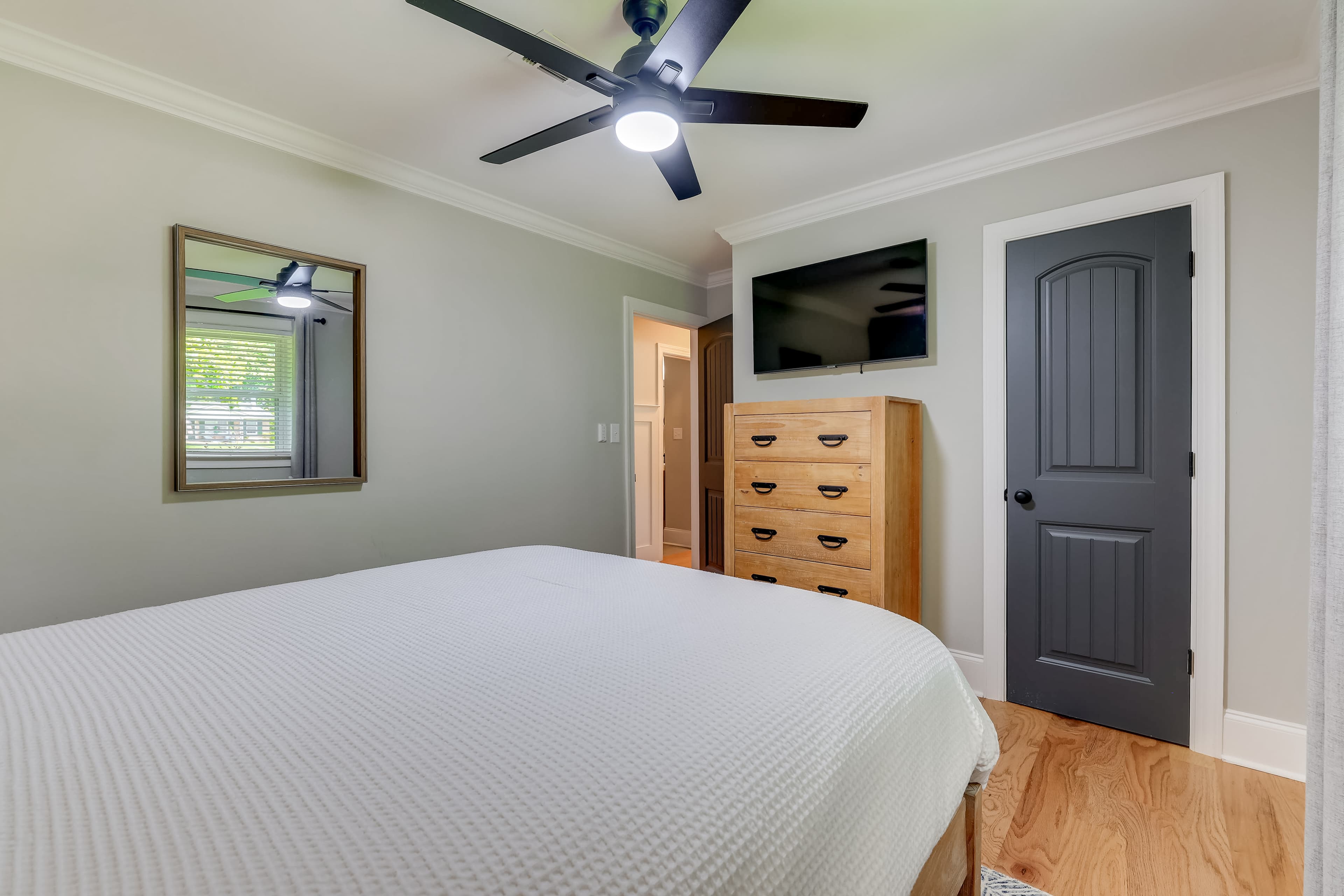 Guest Bedroom #2 (Queen)
