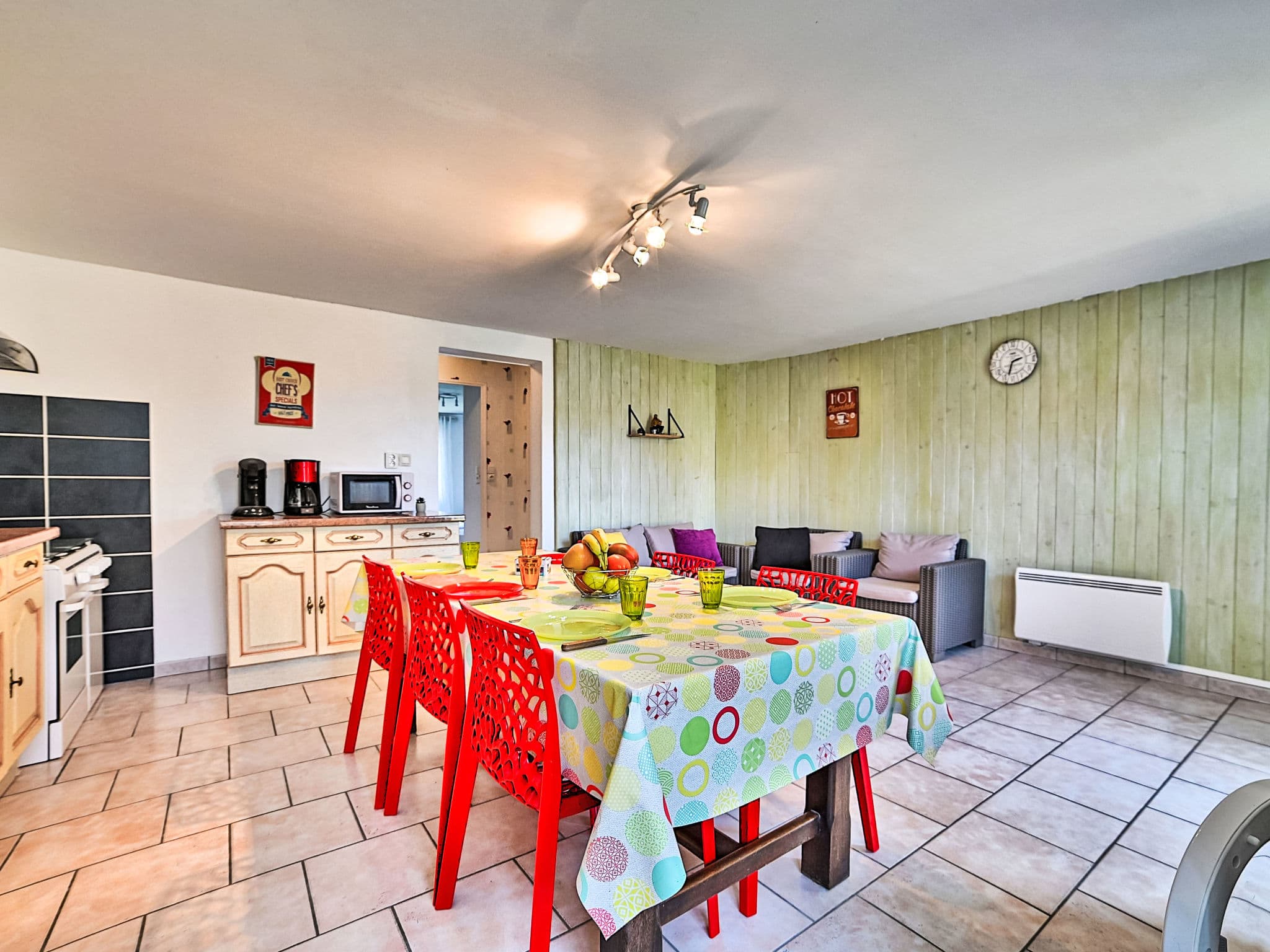 Kitchen / Dining Room