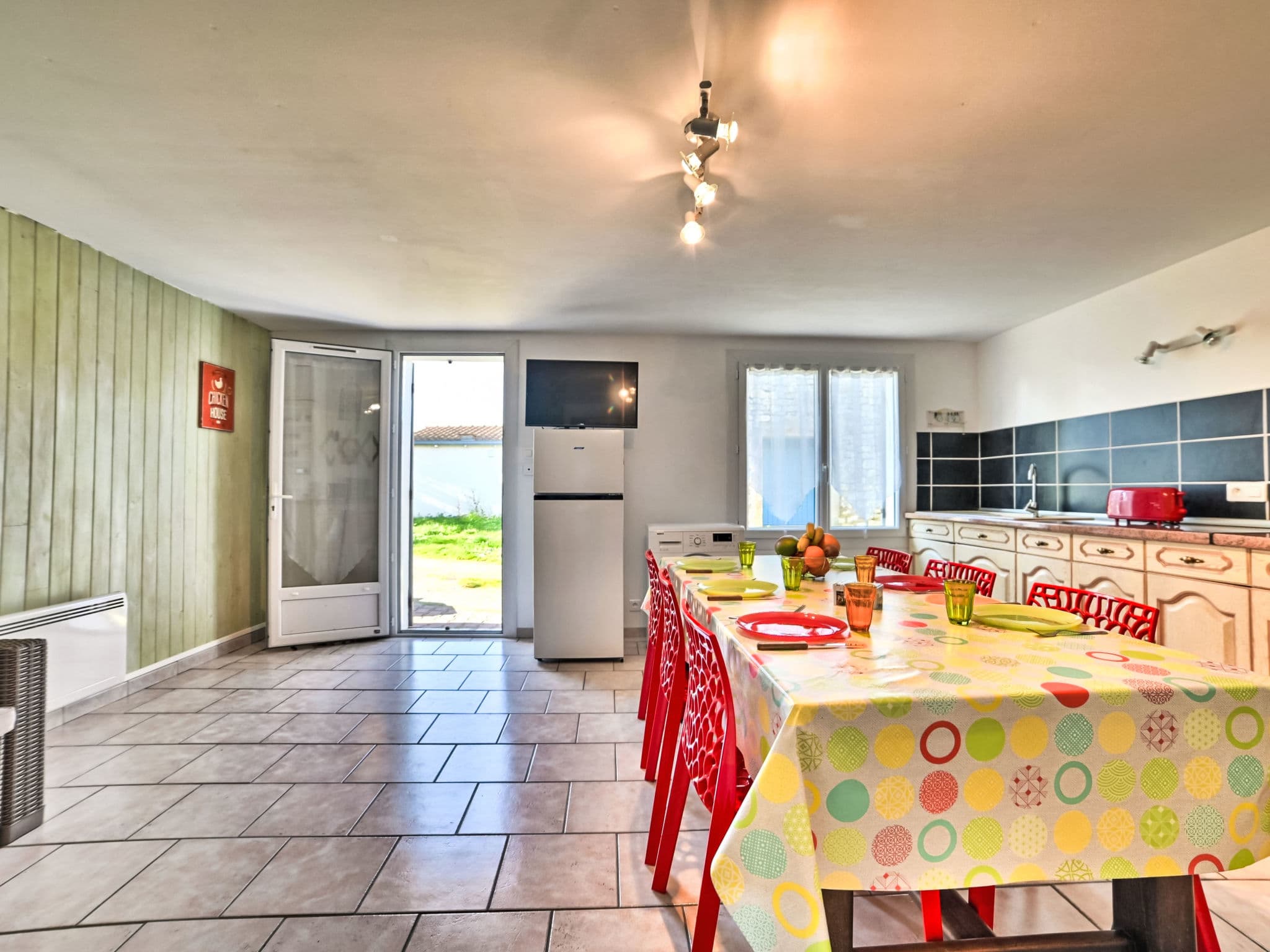 Kitchen / Dining Room