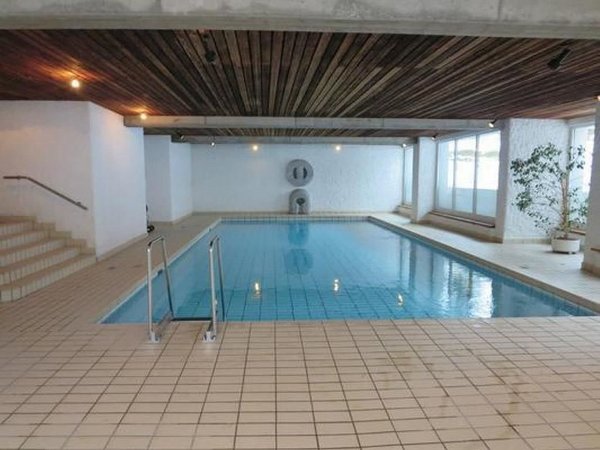 Pool Indoor