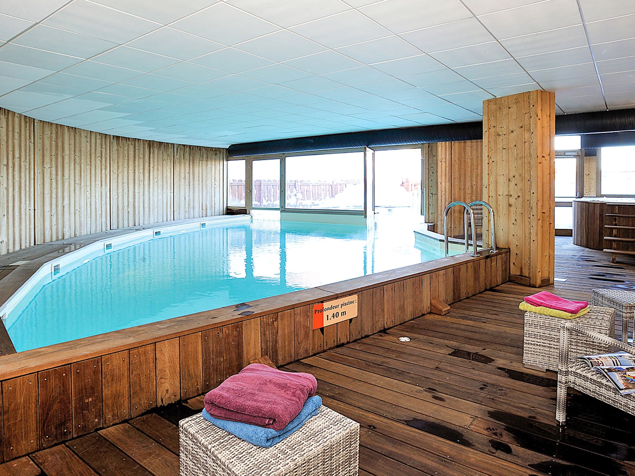 Pool Indoor