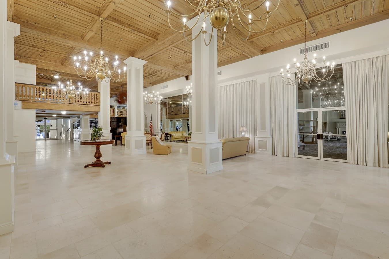 14 - Palm Beach Hotel.jpg