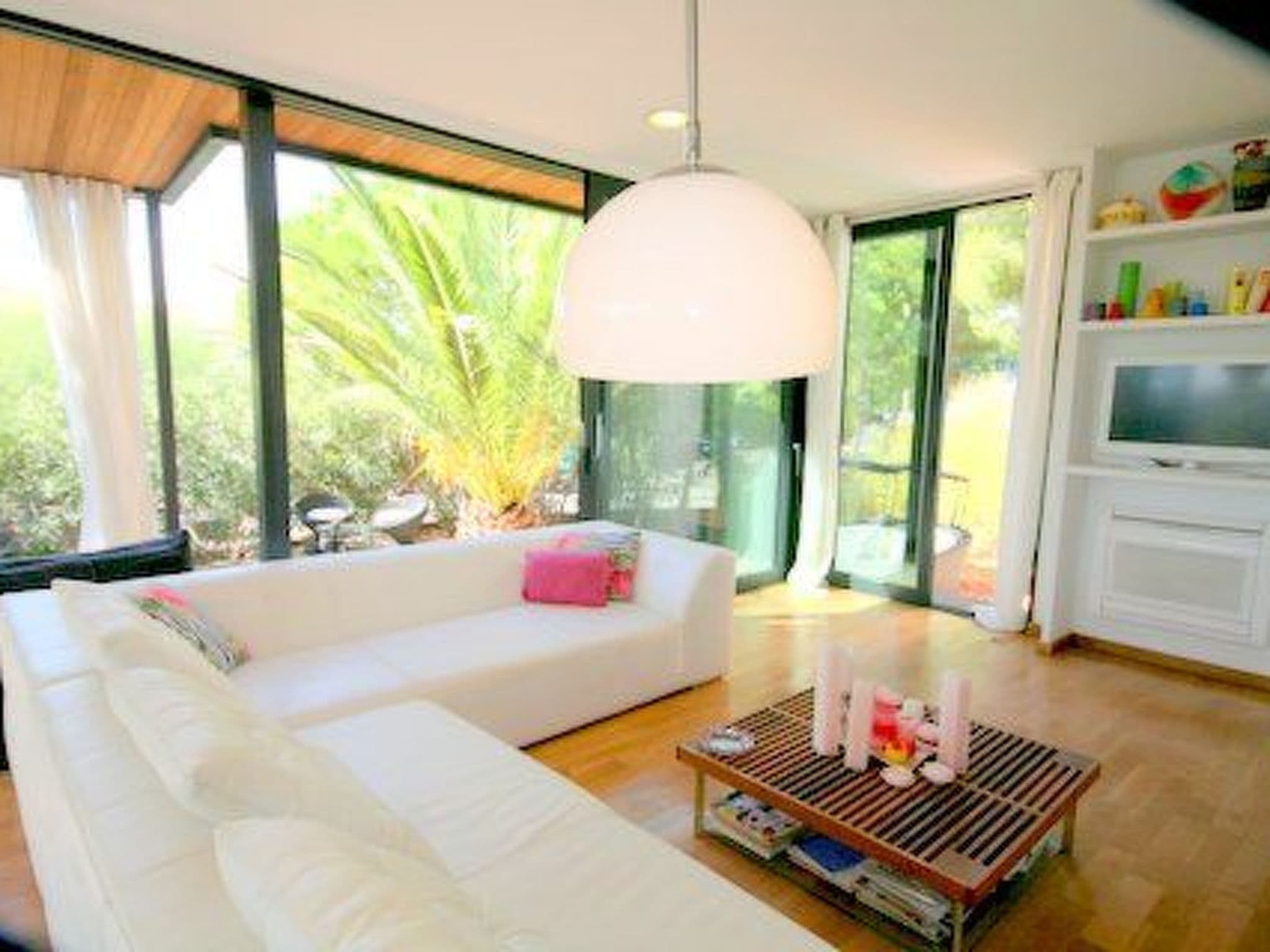 Gallery Image 10