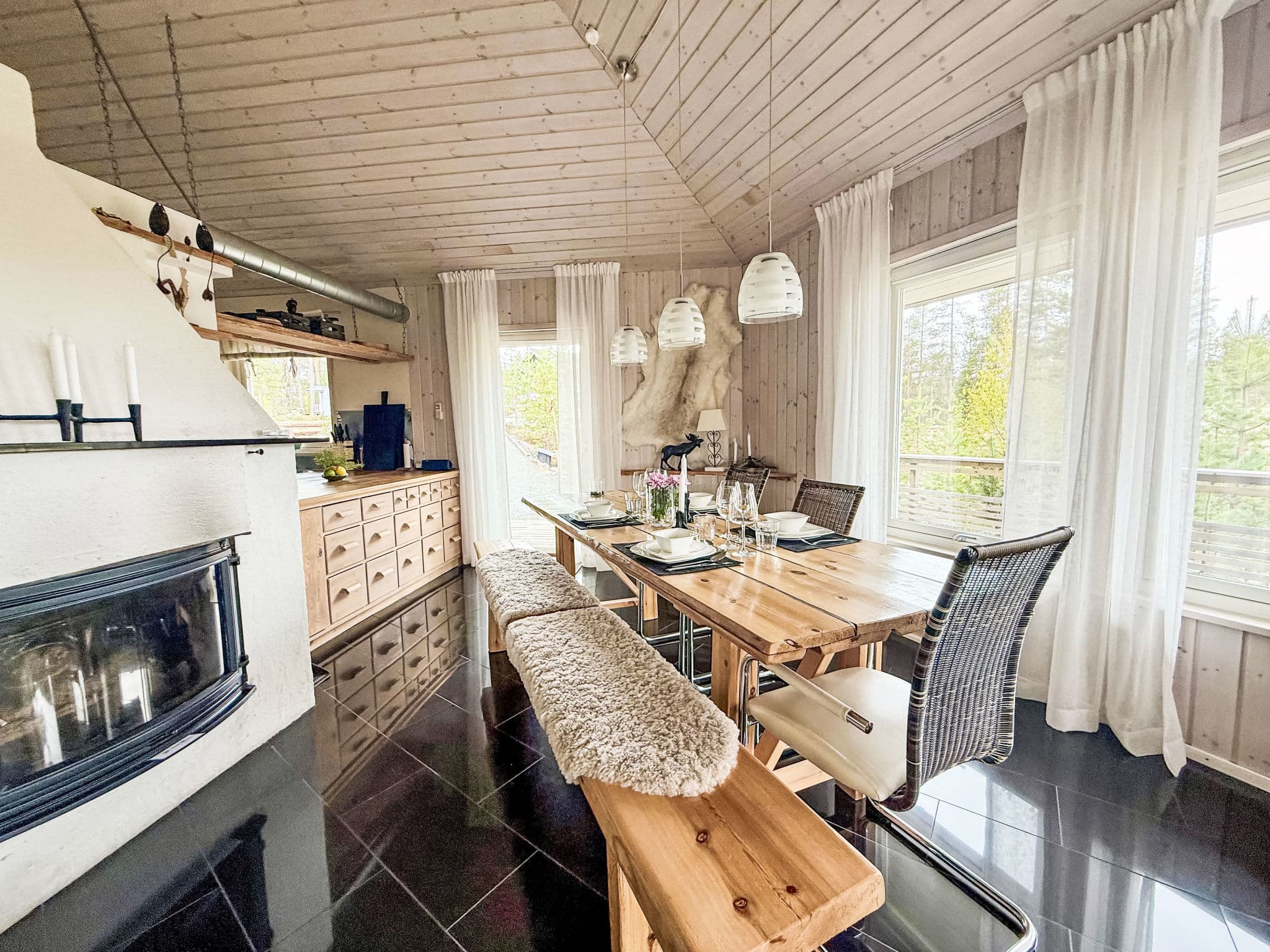 Kitchen / Dining Room