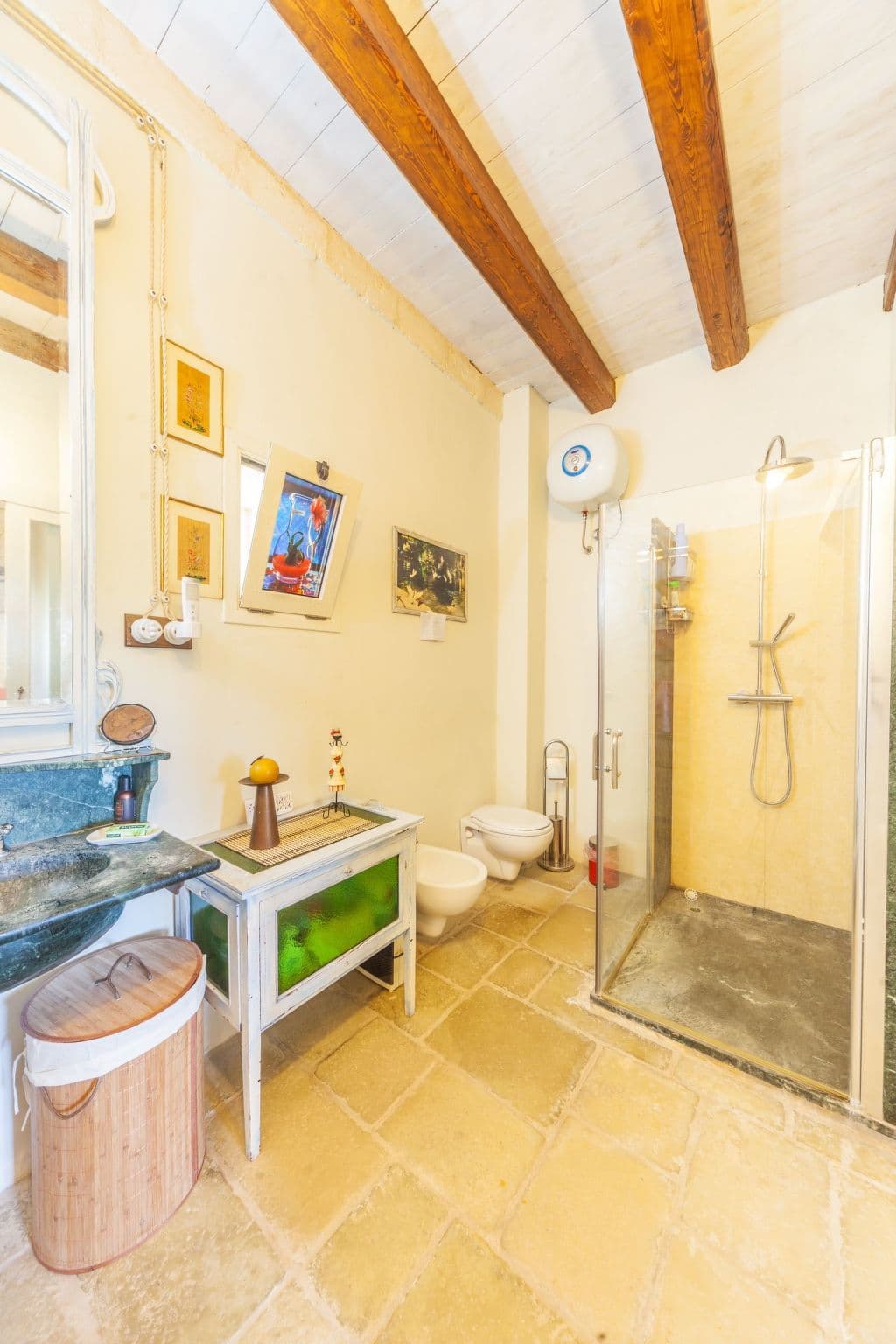 Bathroom / Wellness