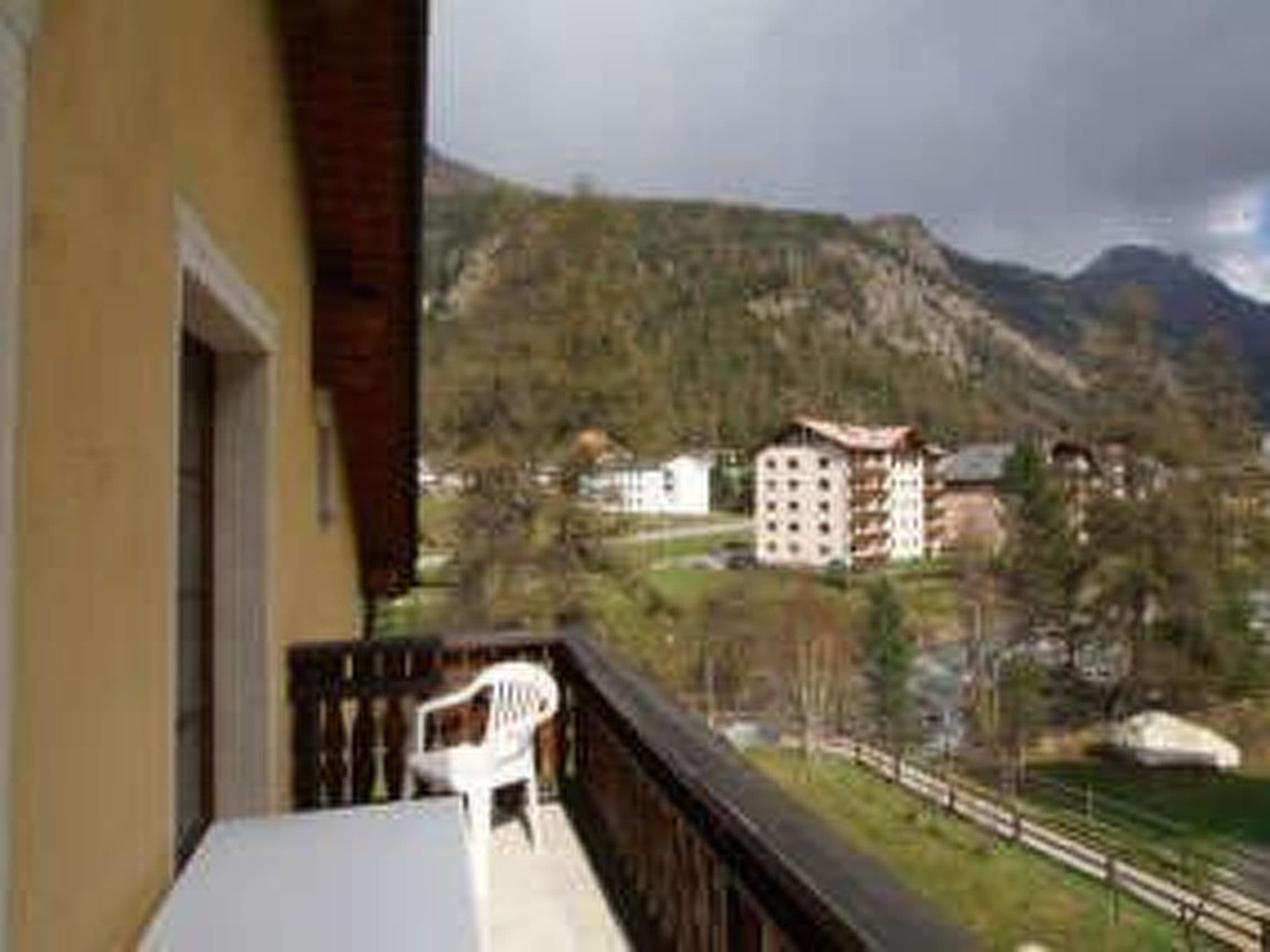 Gallery Image 10
