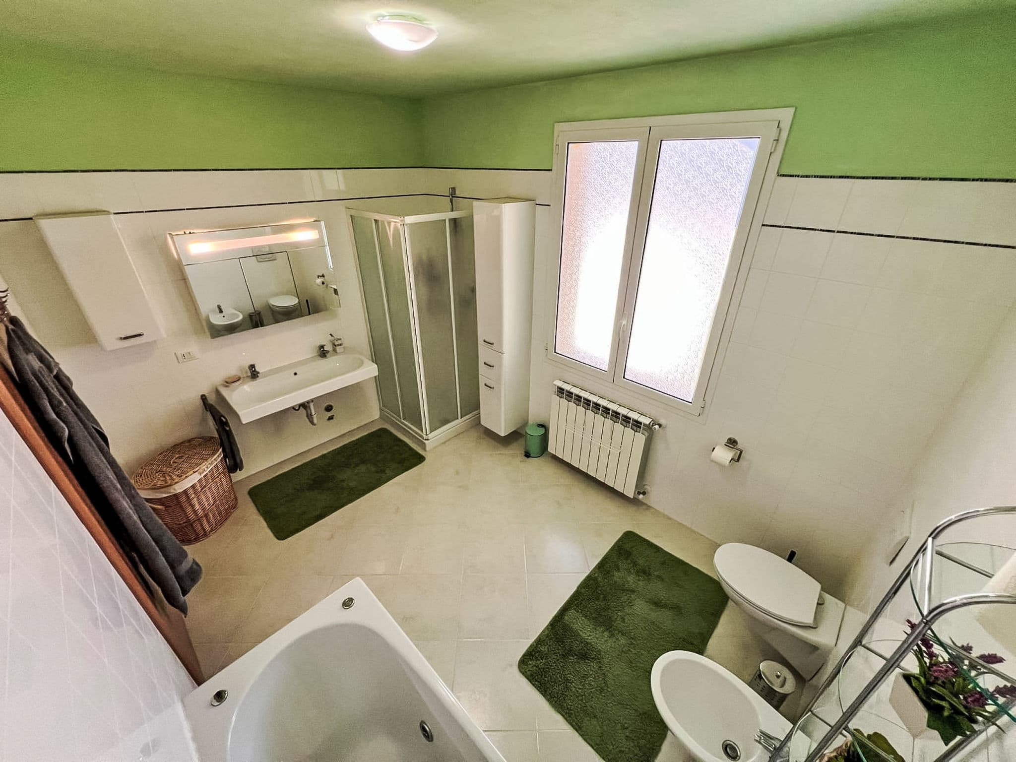 Bathroom / Wellness