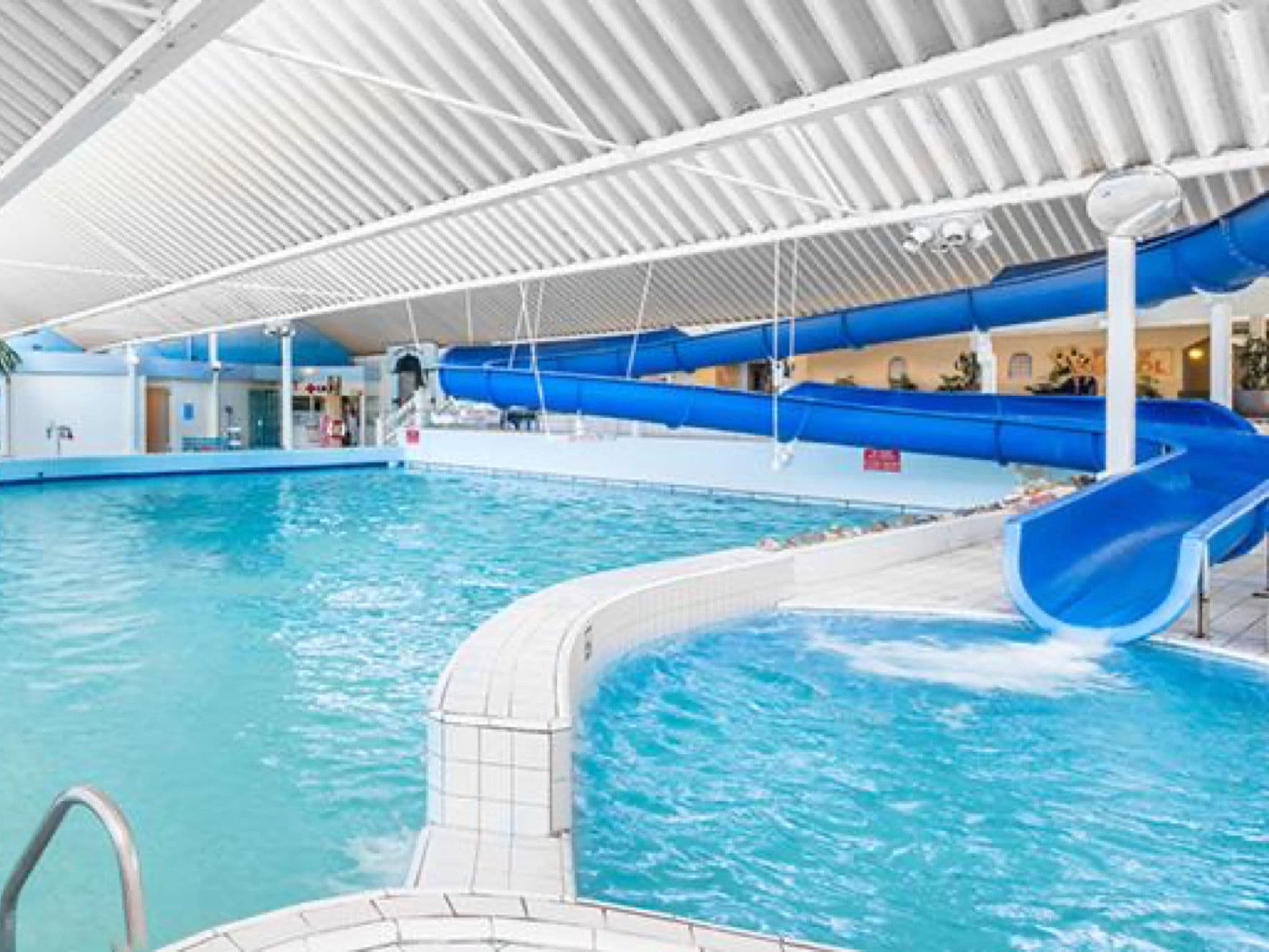 Pool Indoor