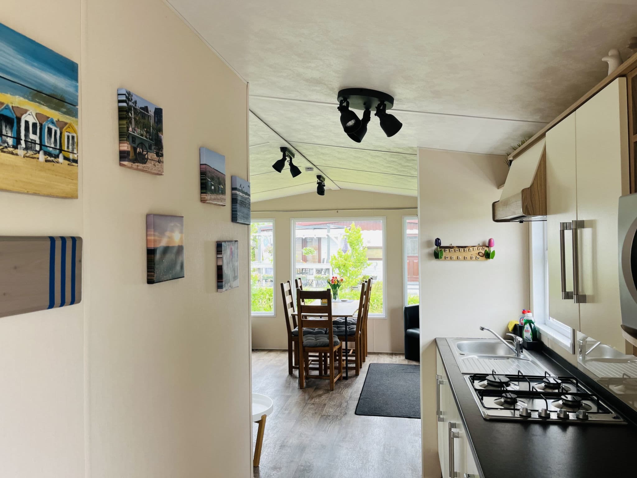 Kitchen / Dining Room