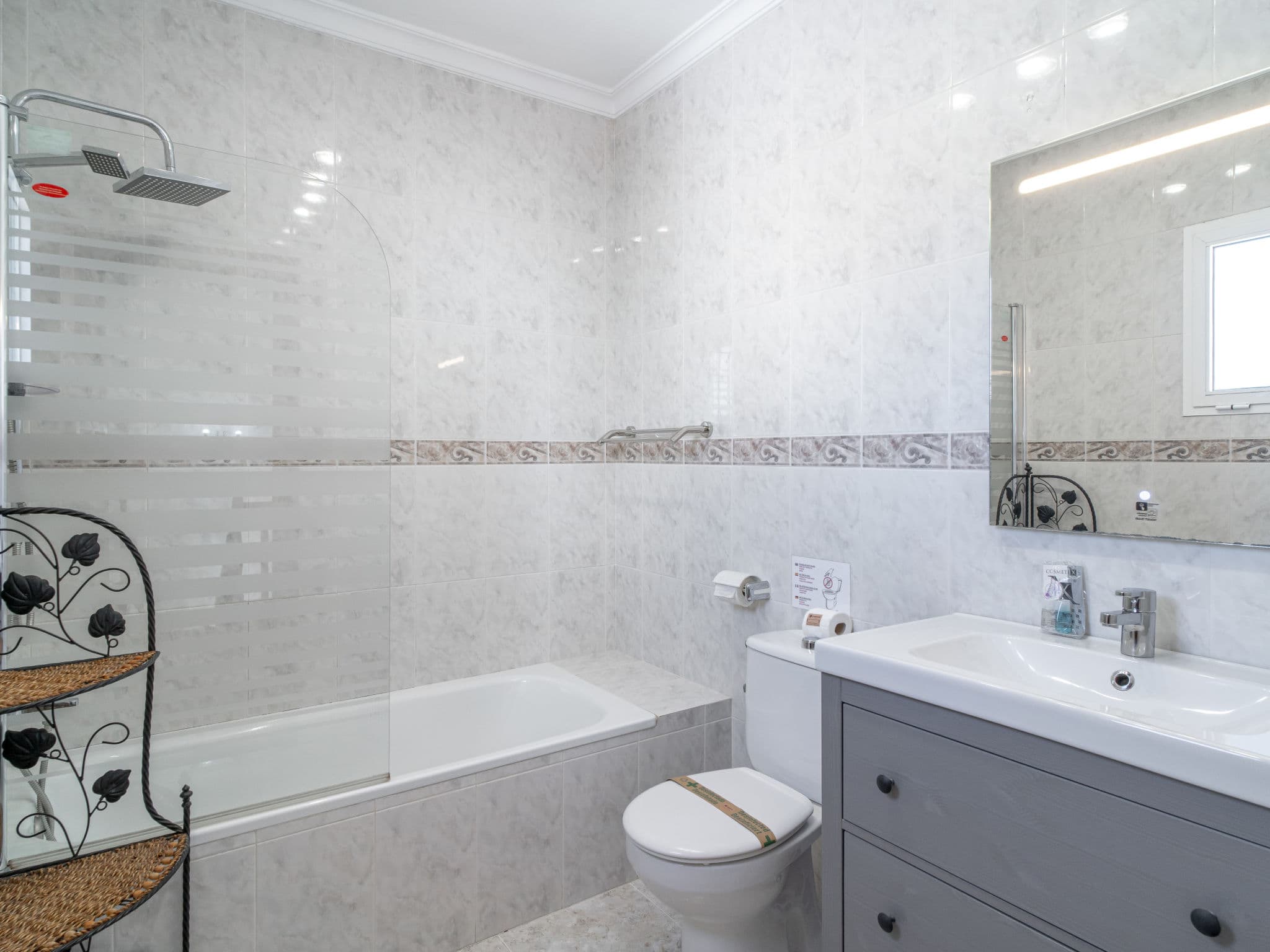 Bathroom / Wellness