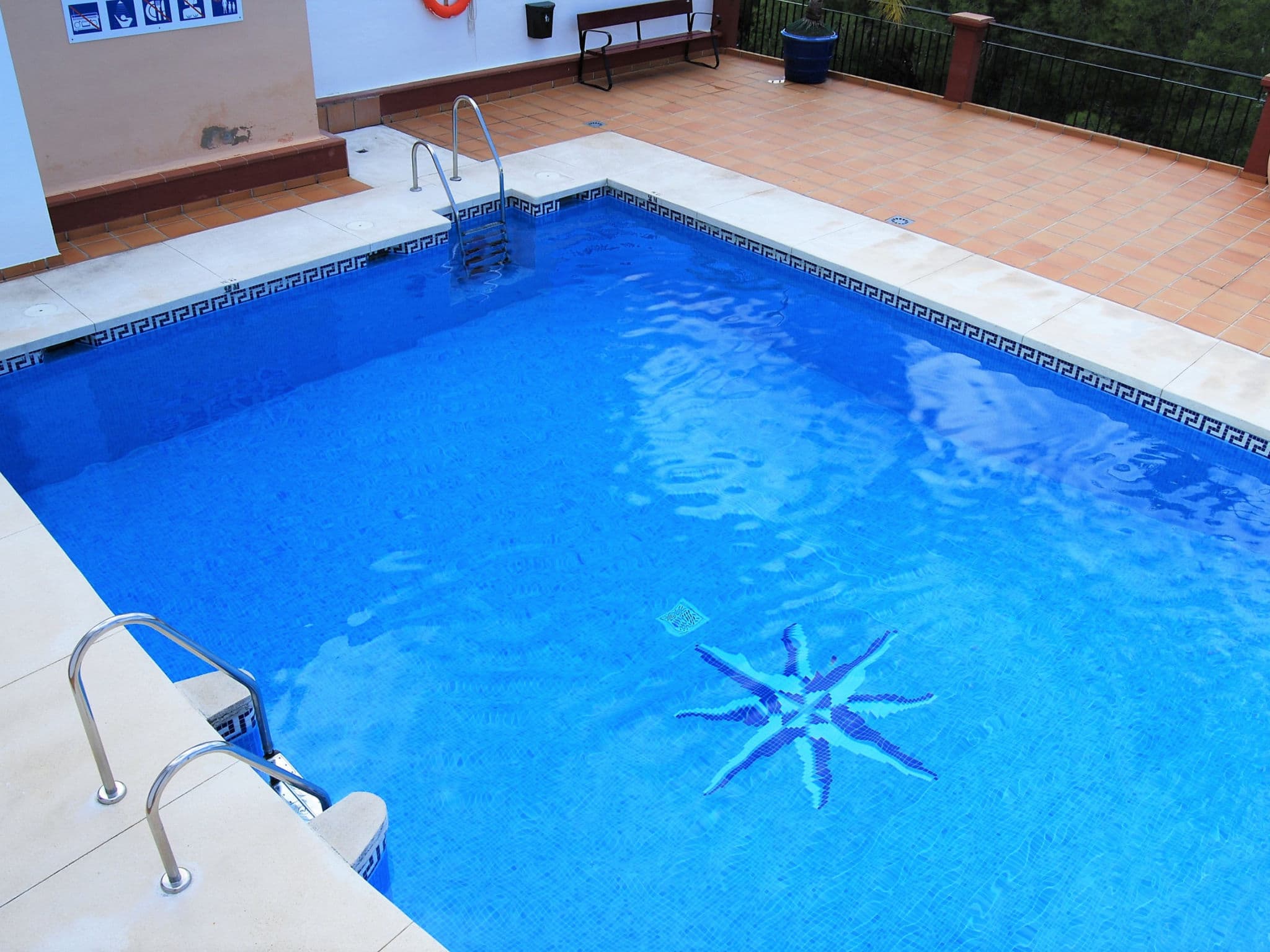 Pool Indoor