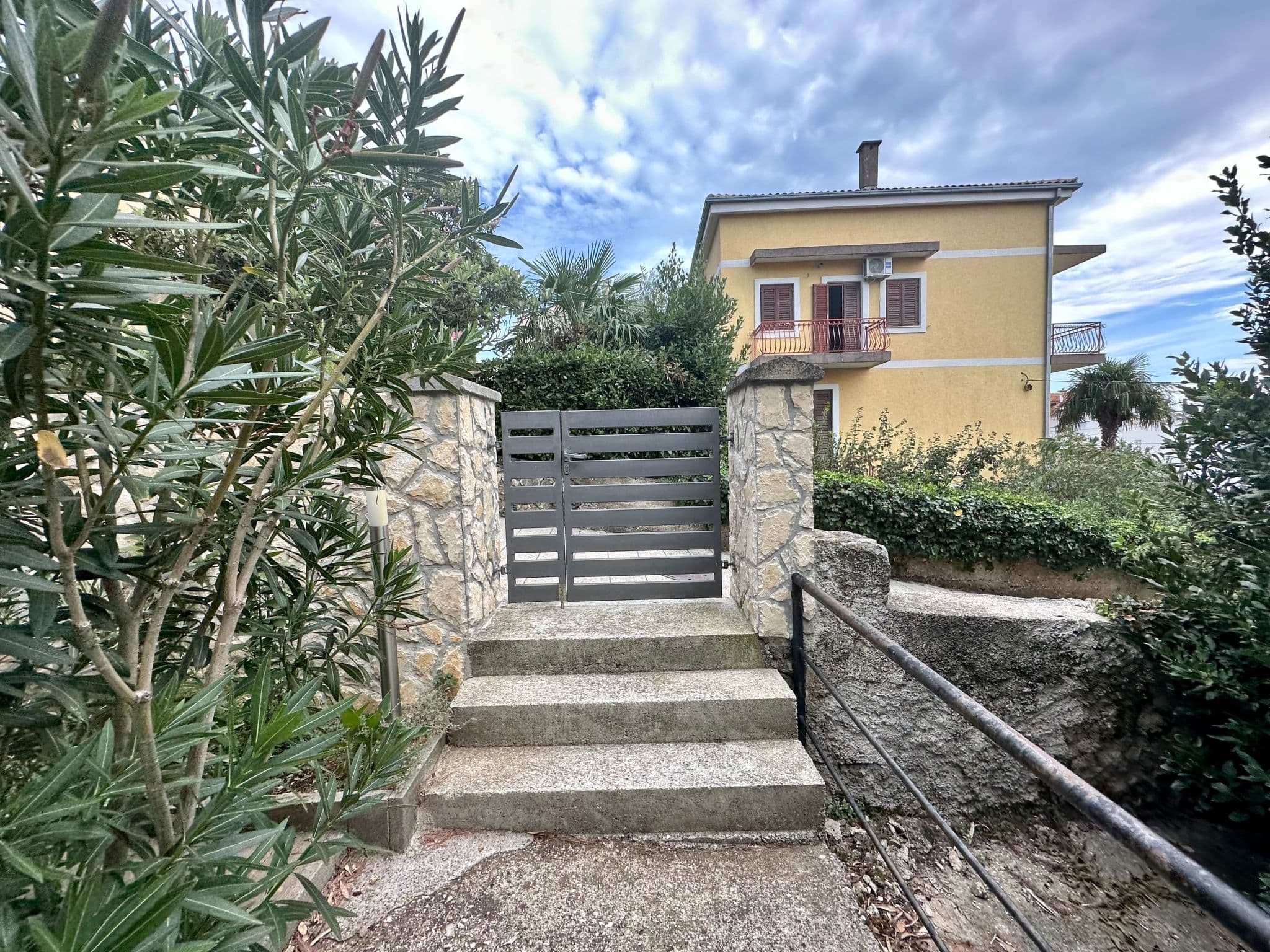 Gallery Image 16