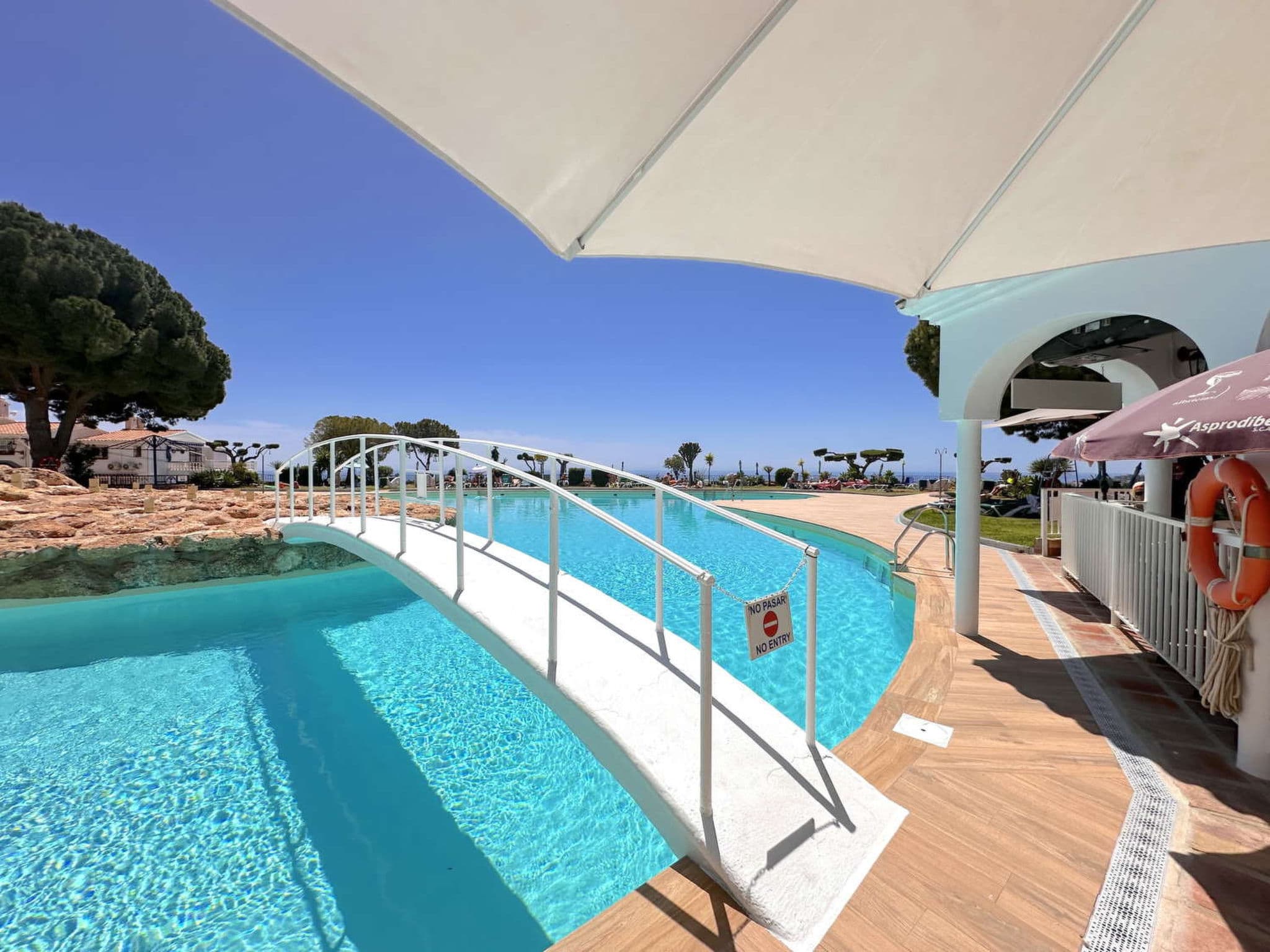 Pool Indoor
