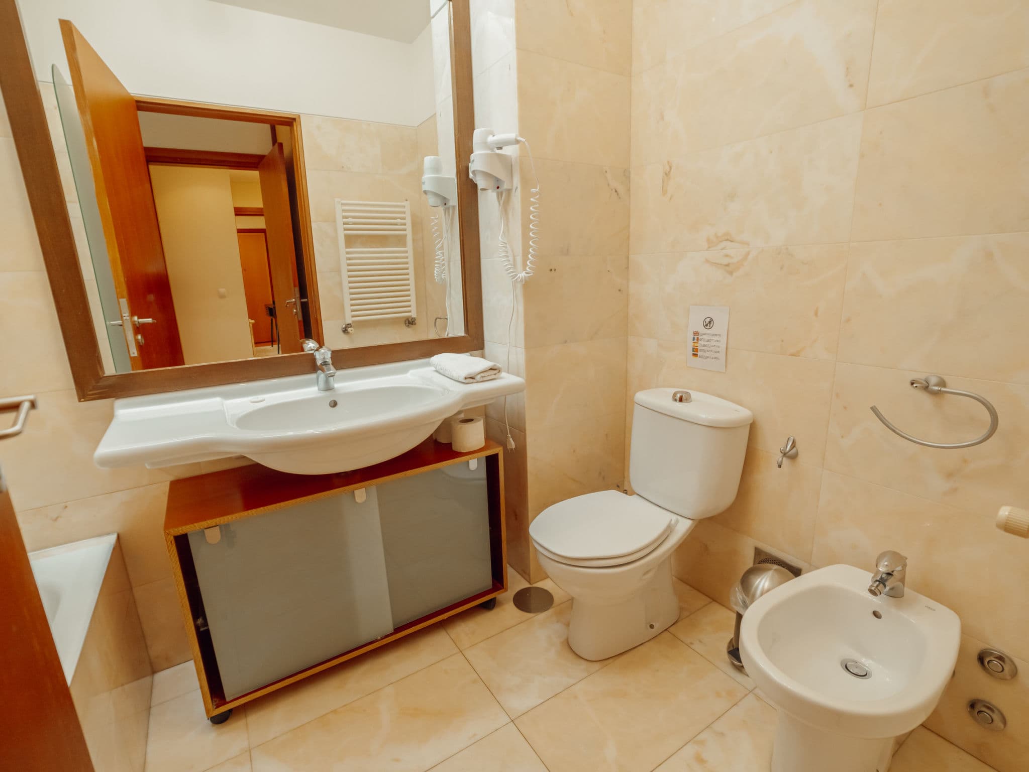 Bathroom / Wellness