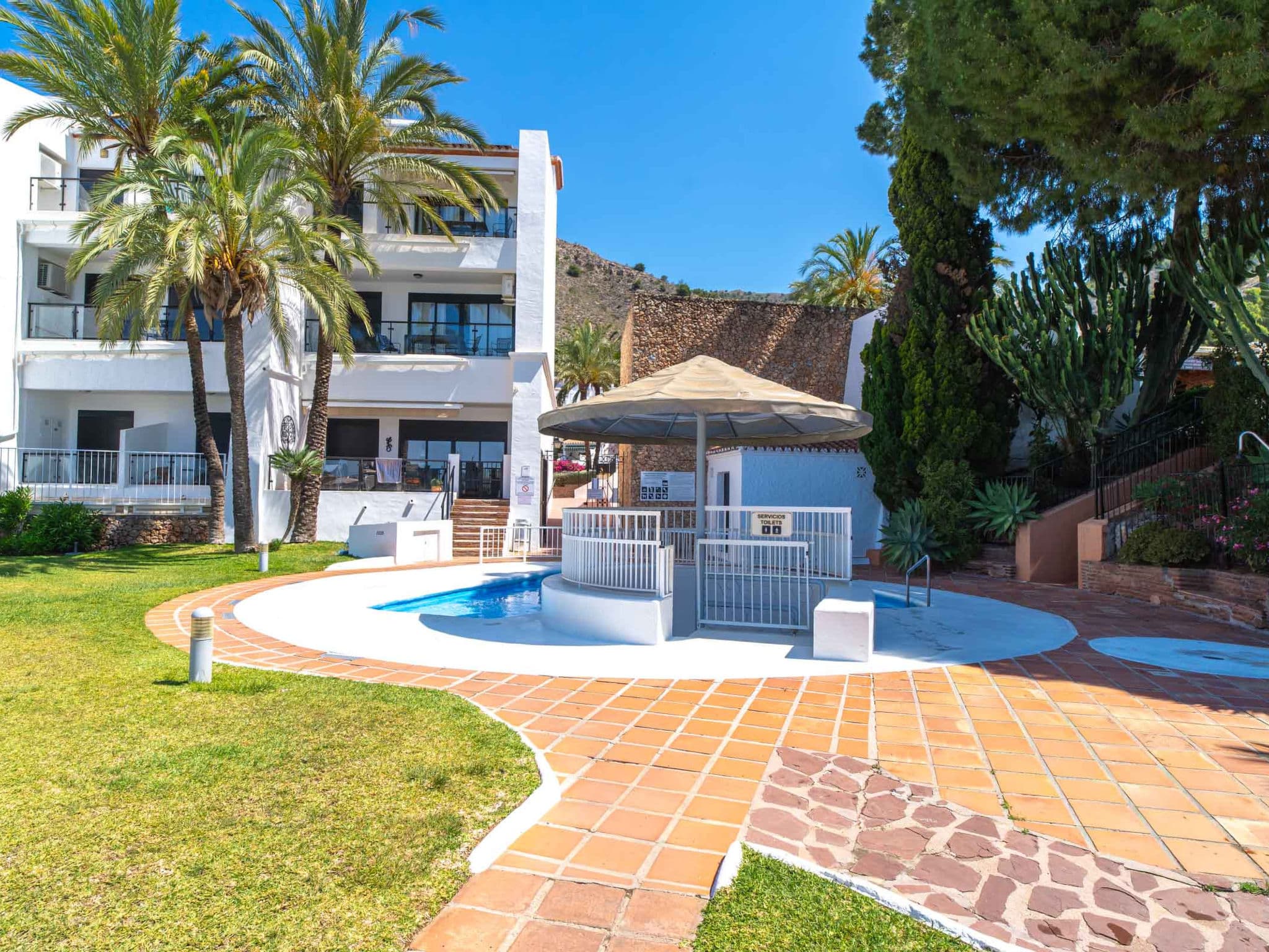 Pool Indoor