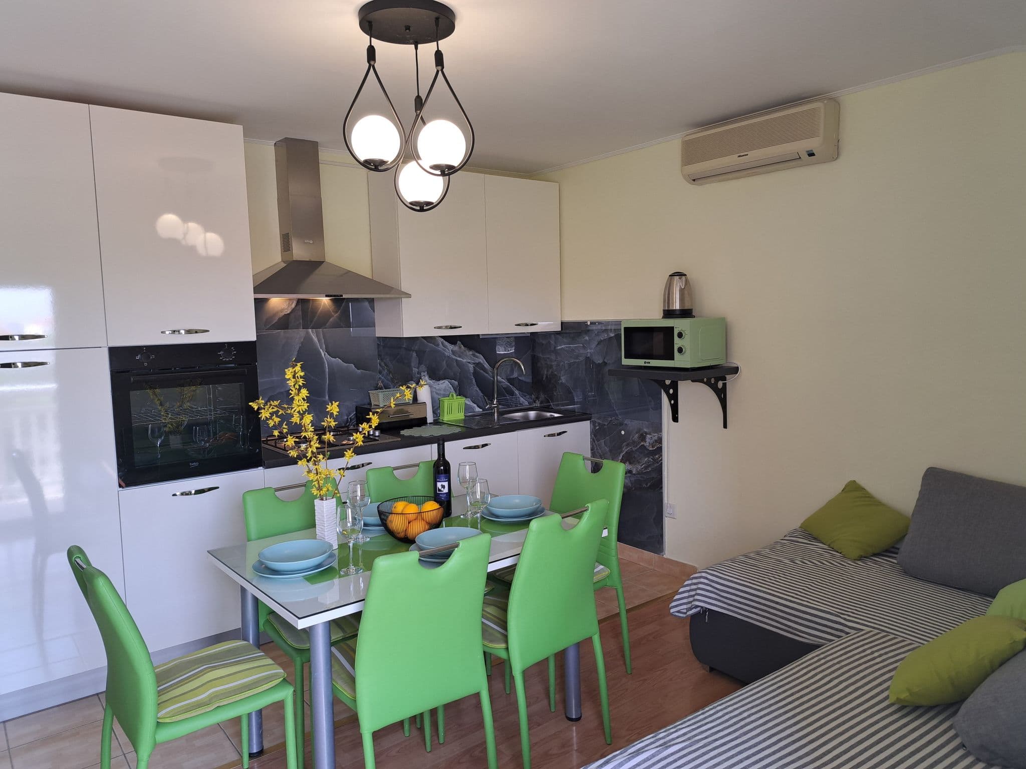 Kitchen / Dining Room