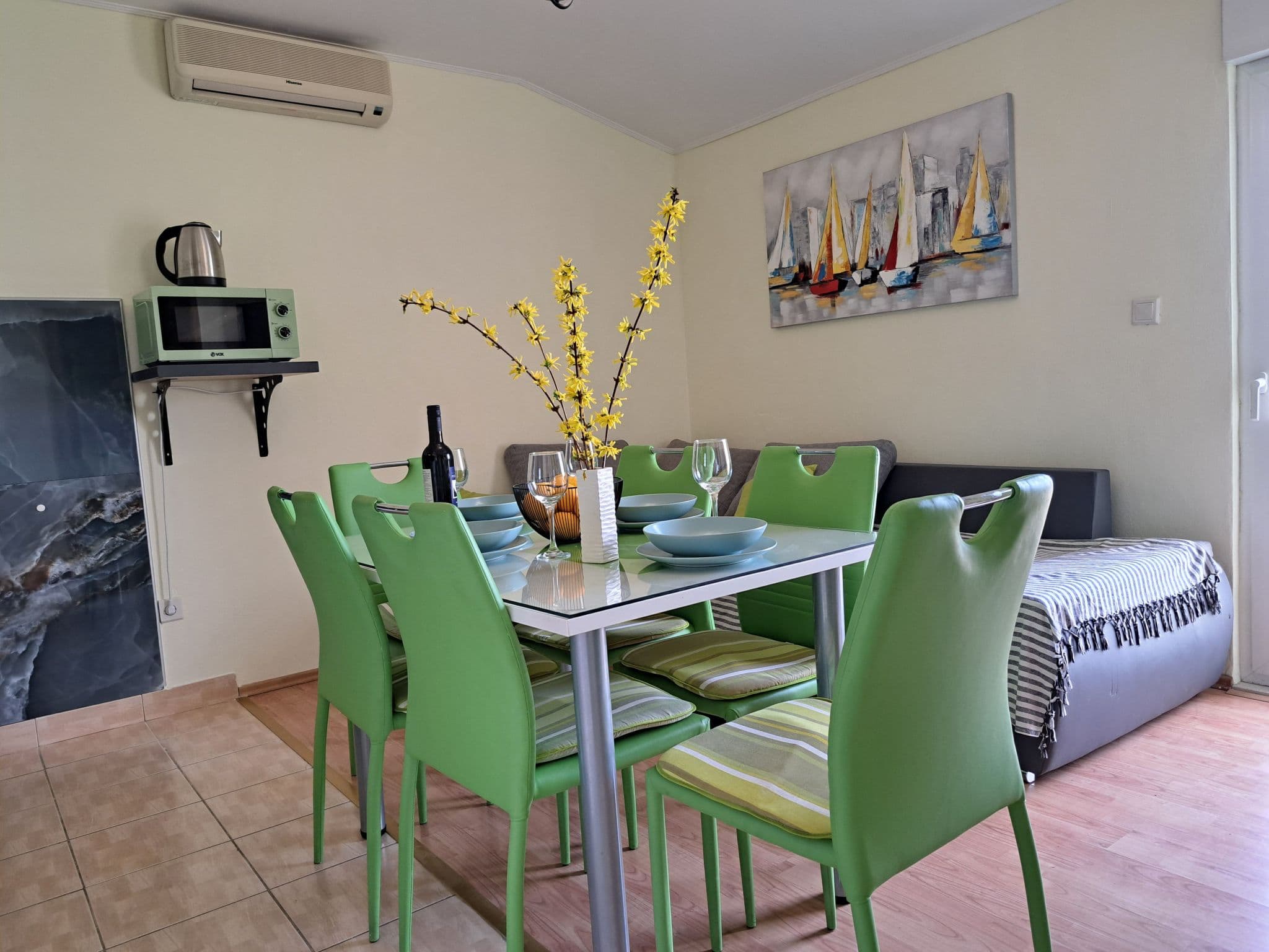 Kitchen / Dining Room