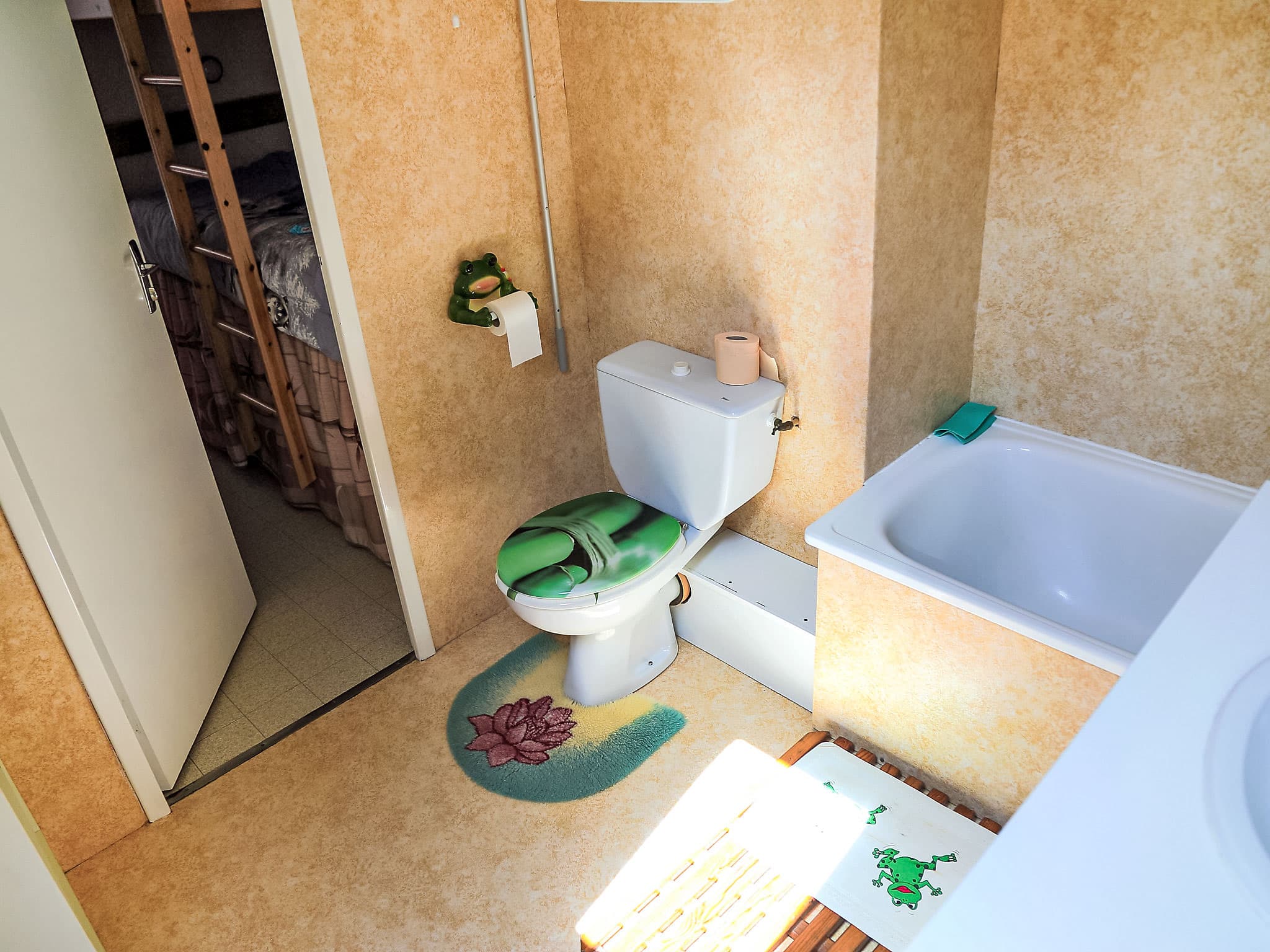 Bathroom / Wellness