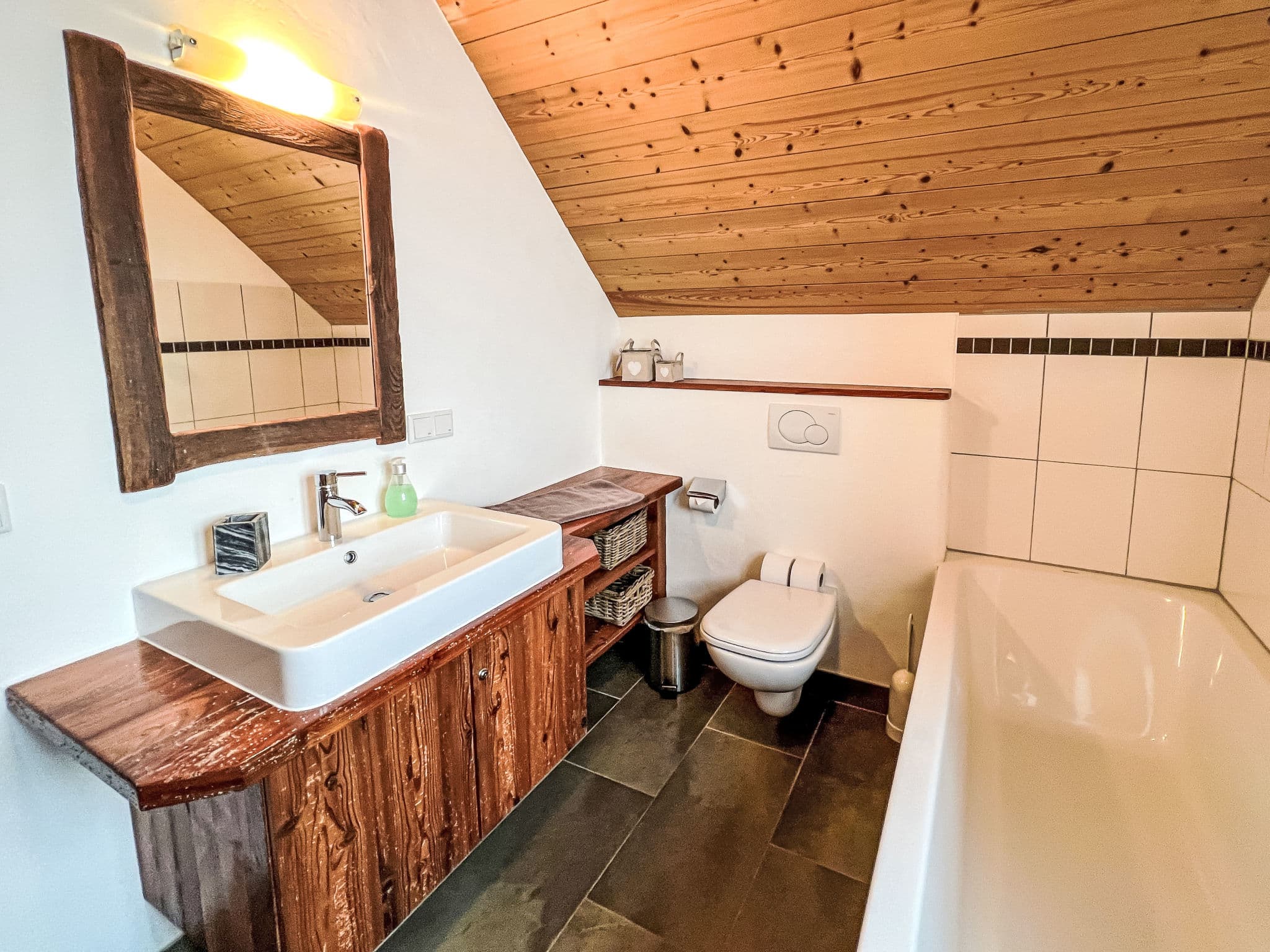 Bathroom / Wellness