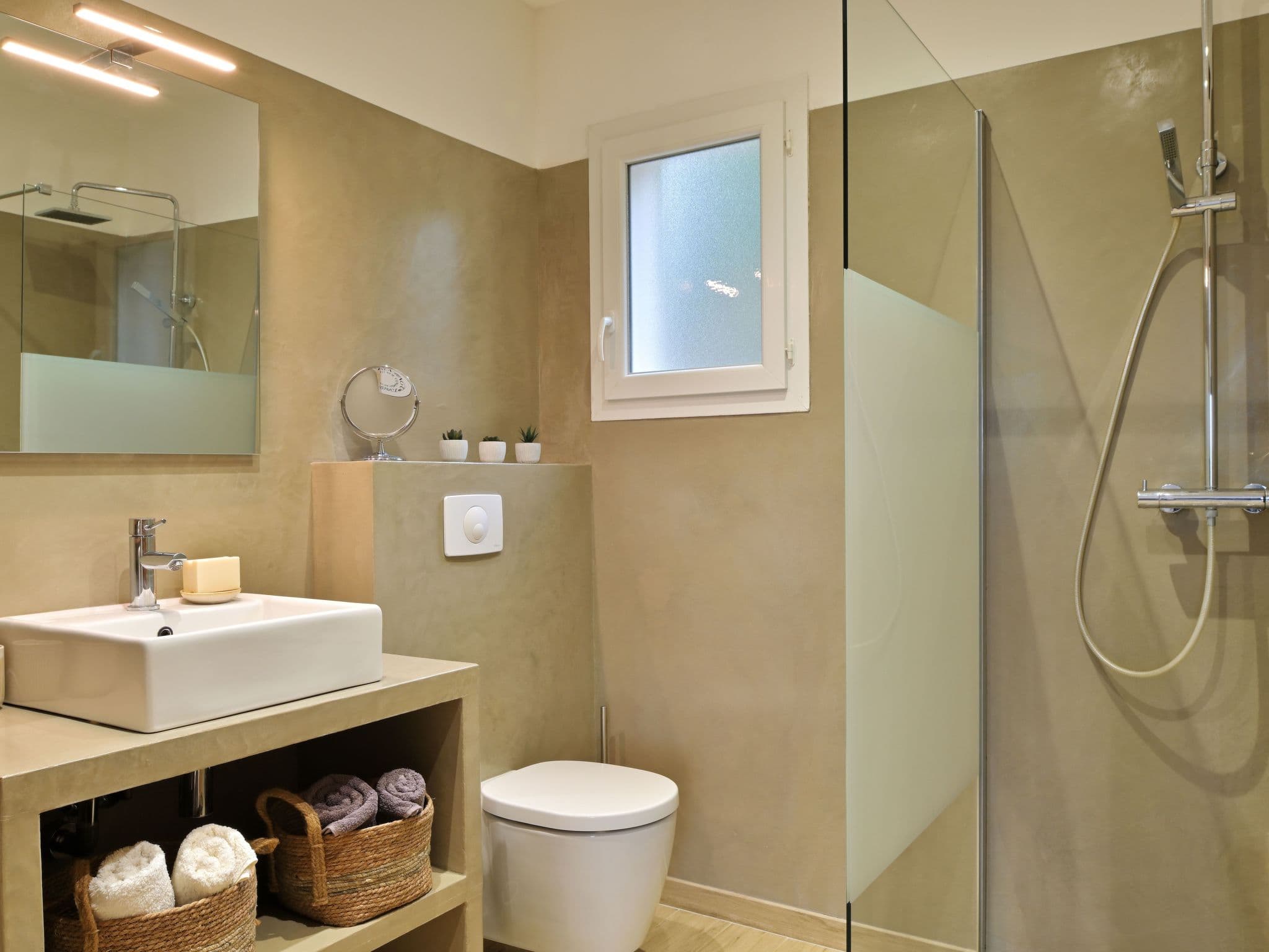 Bathroom / Wellness