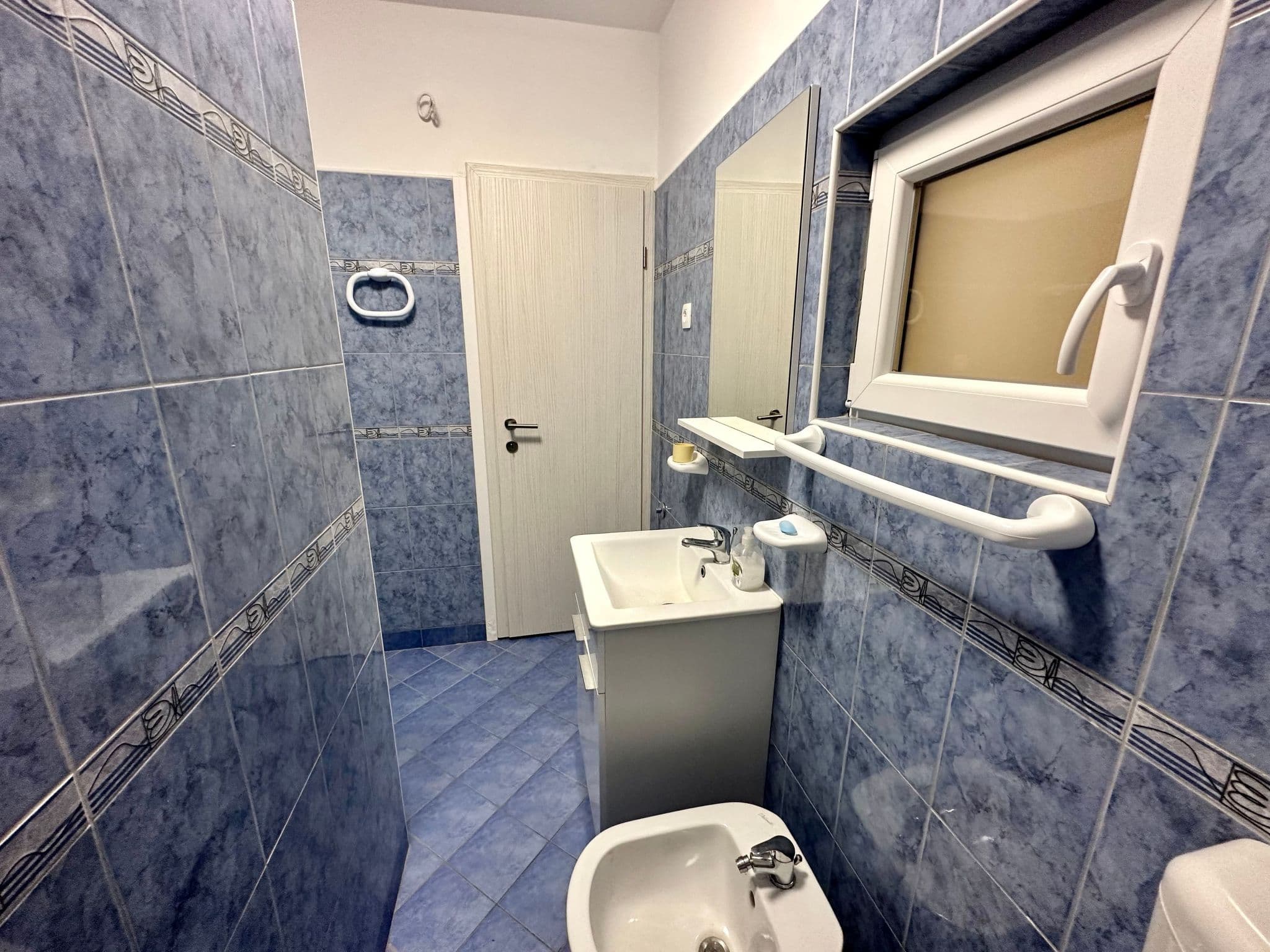 Gallery Image 27