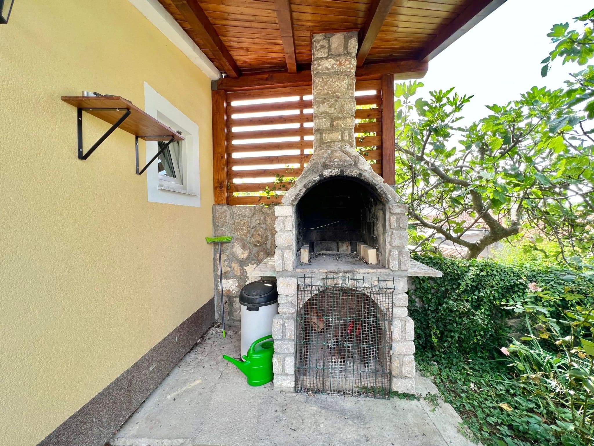 Gallery Image 17