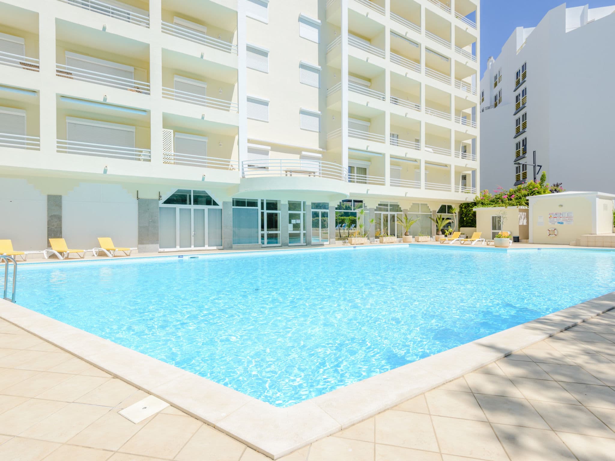 Pool Indoor