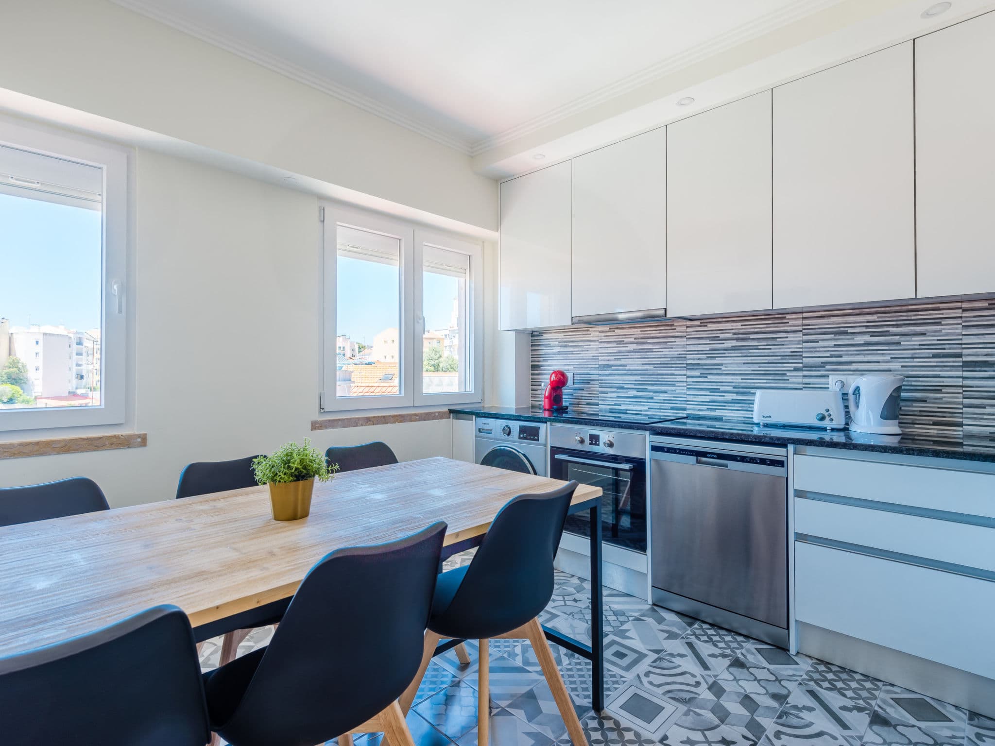 Kitchen / Dining Room