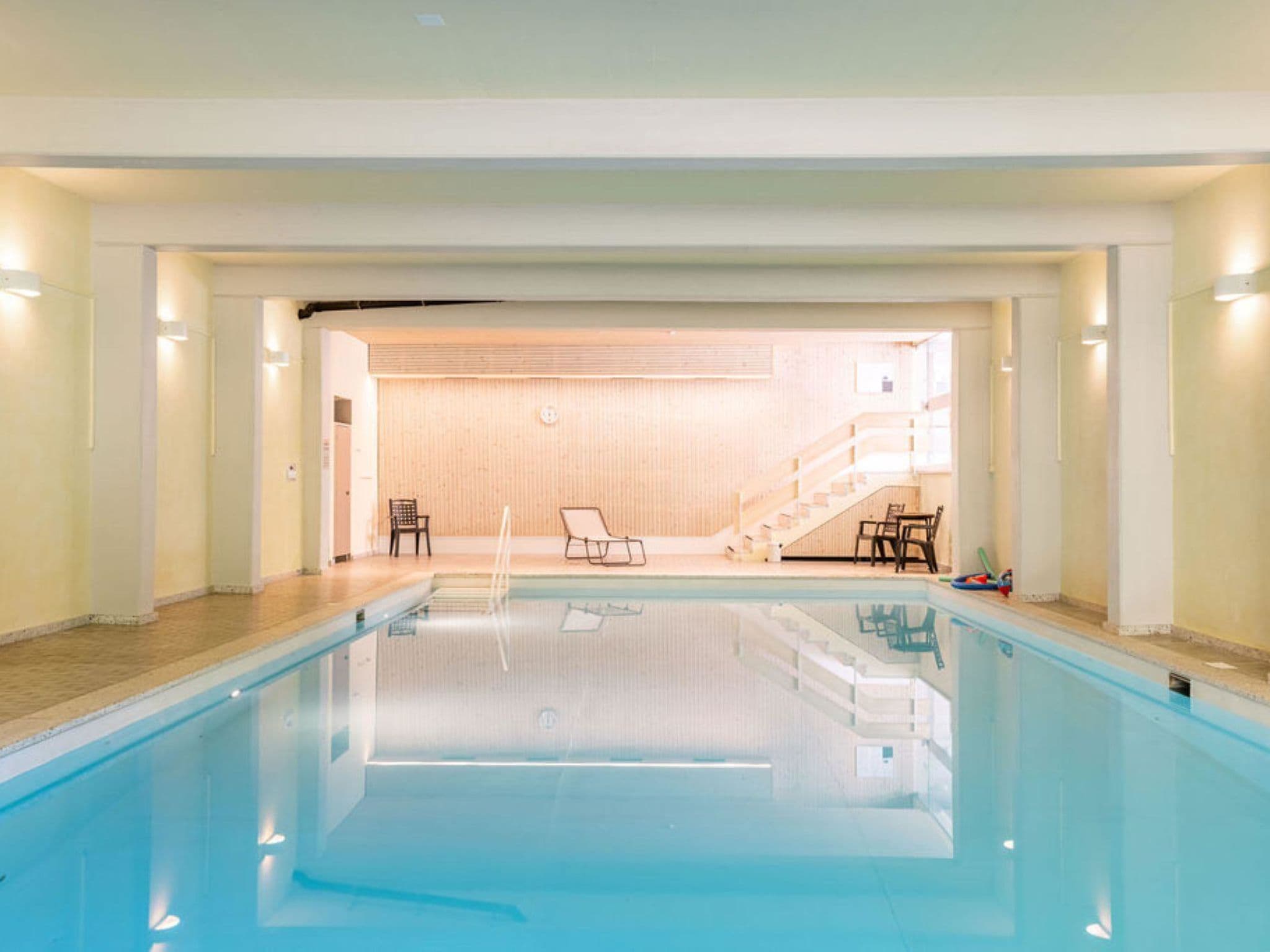 Pool Indoor
