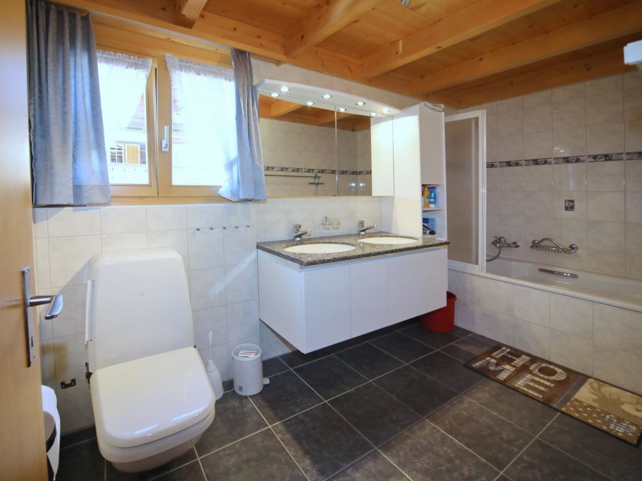 Gallery Image 9