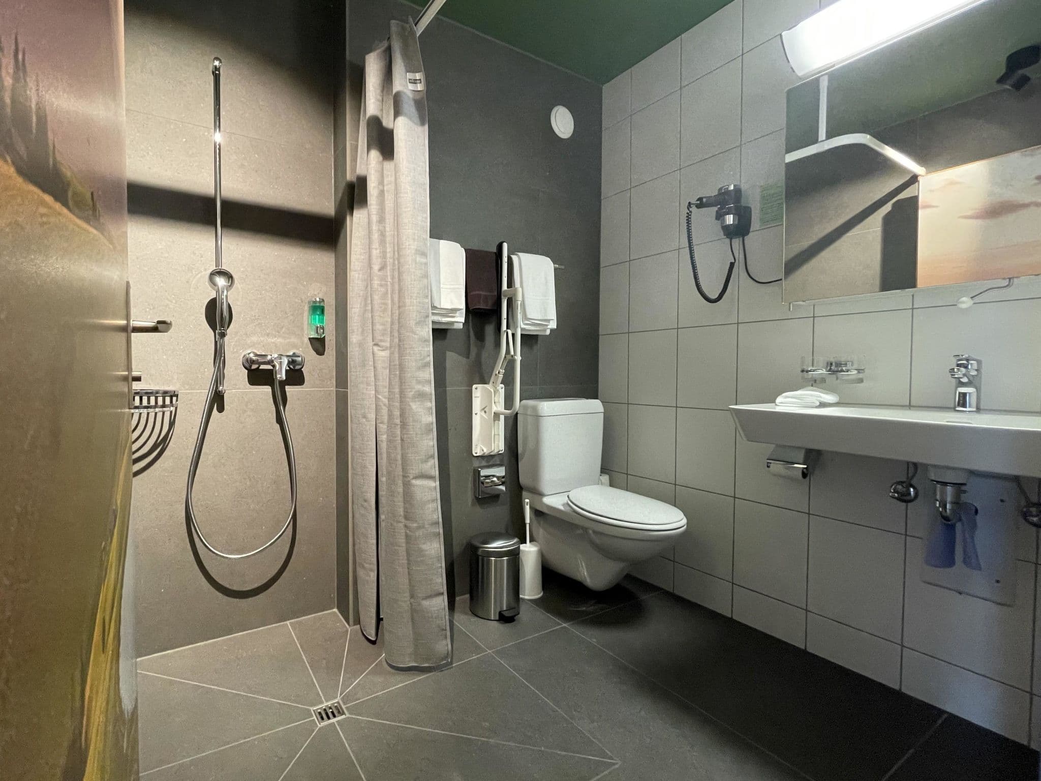 Bathroom / Wellness