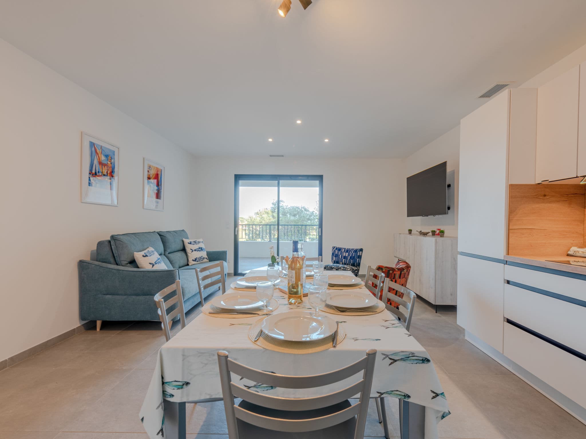 Kitchen / Dining Room