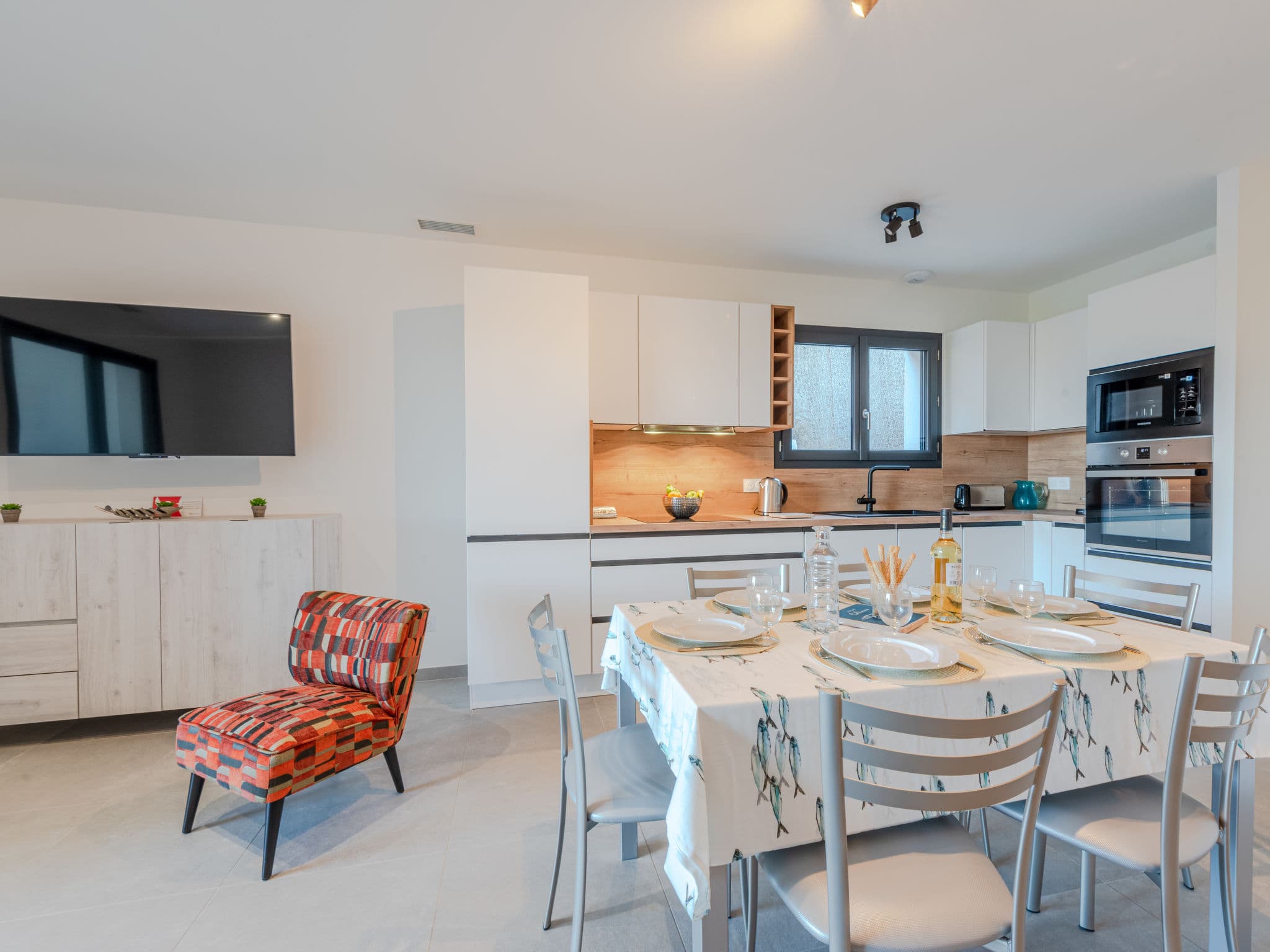 Kitchen / Dining Room
