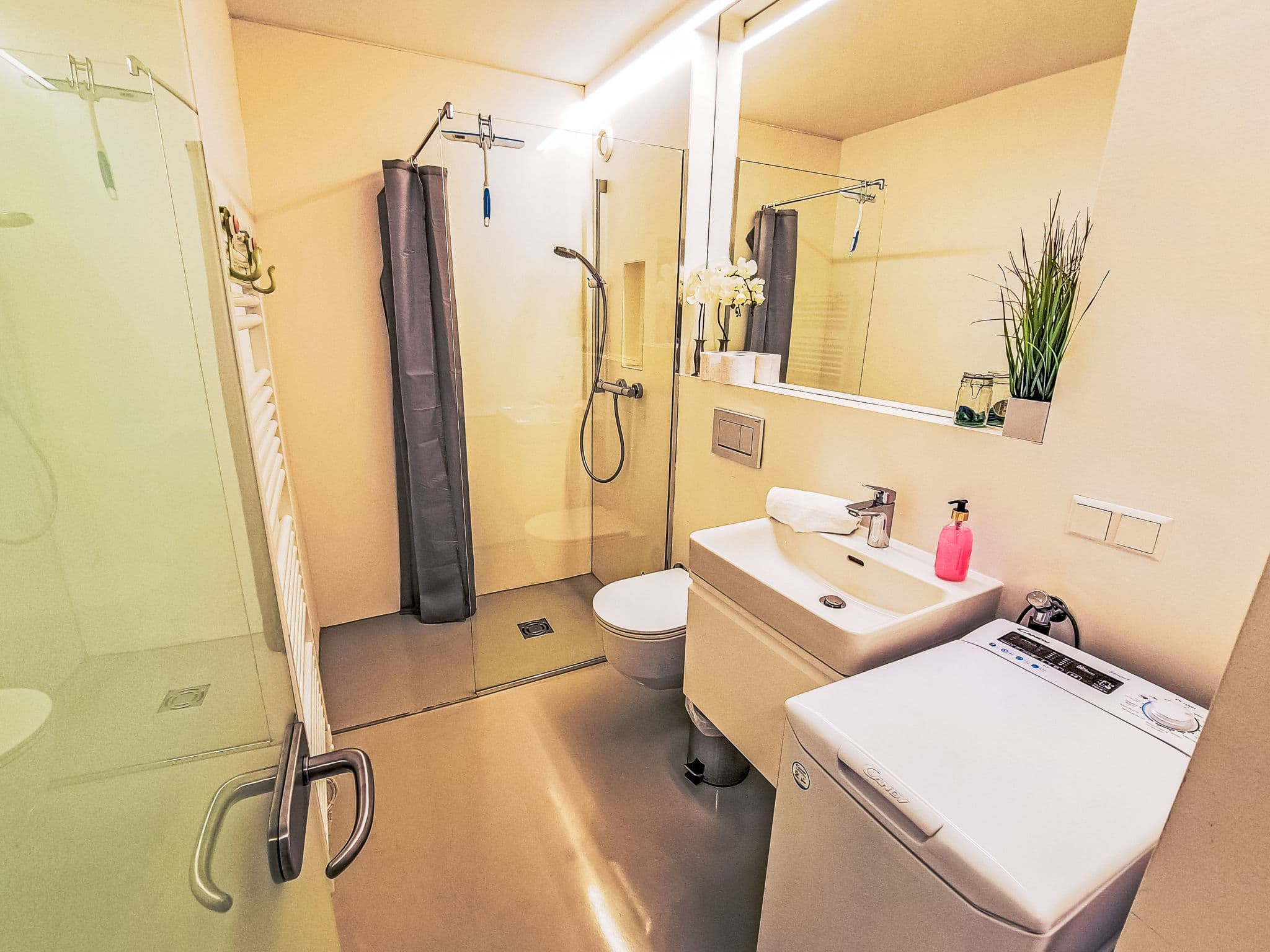 Bathroom / Wellness