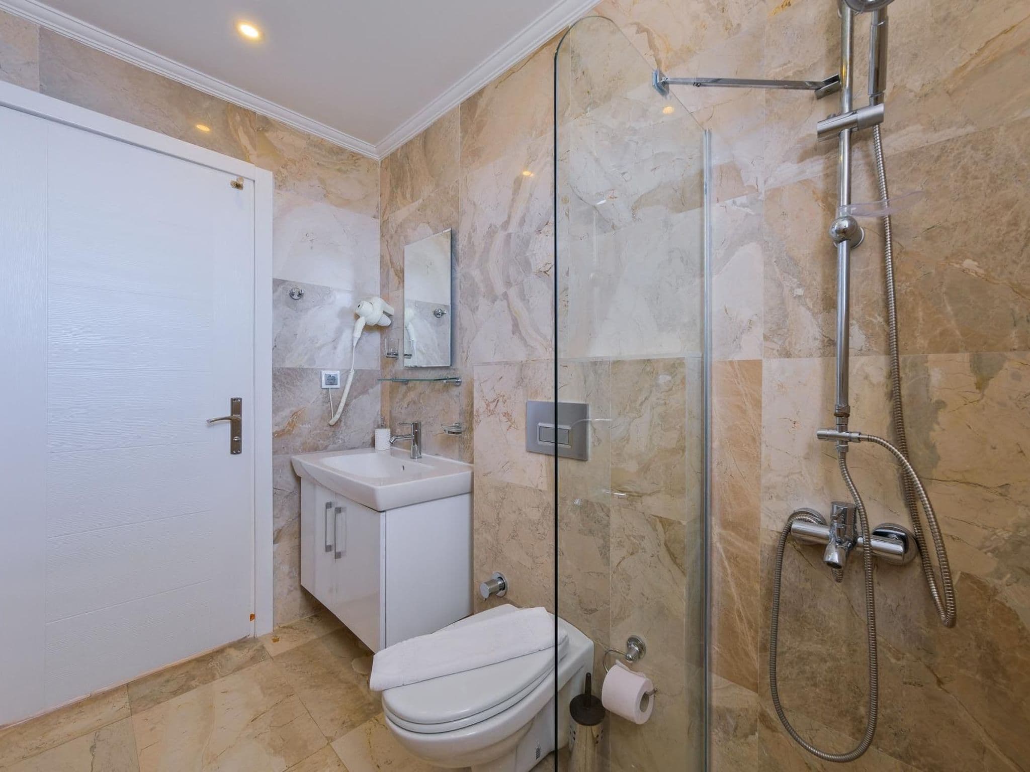 Bathroom / Wellness