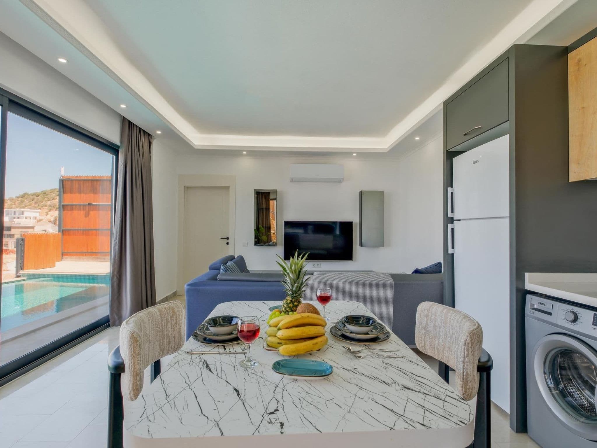 Kitchen / Dining Room