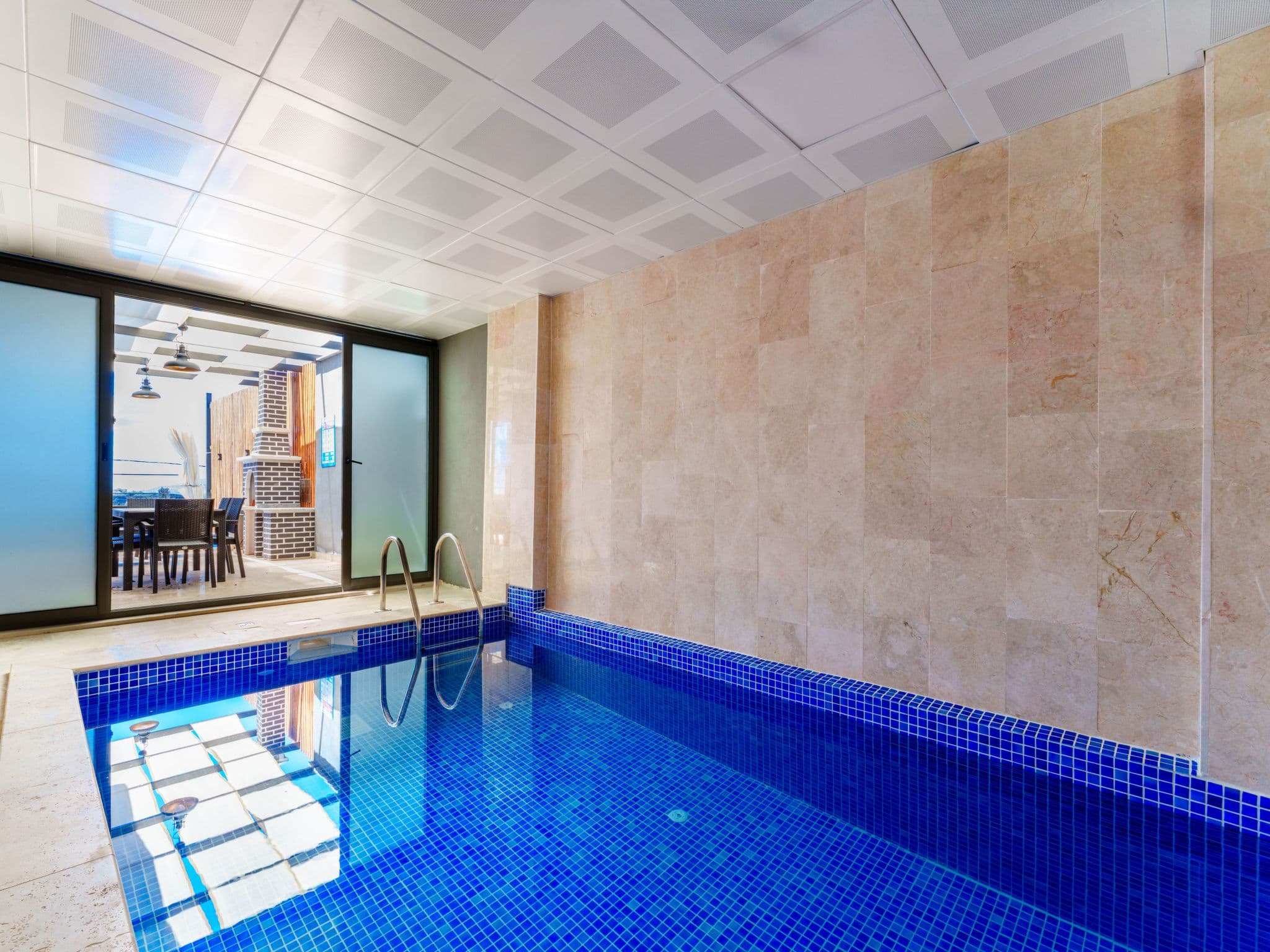 Pool Indoor