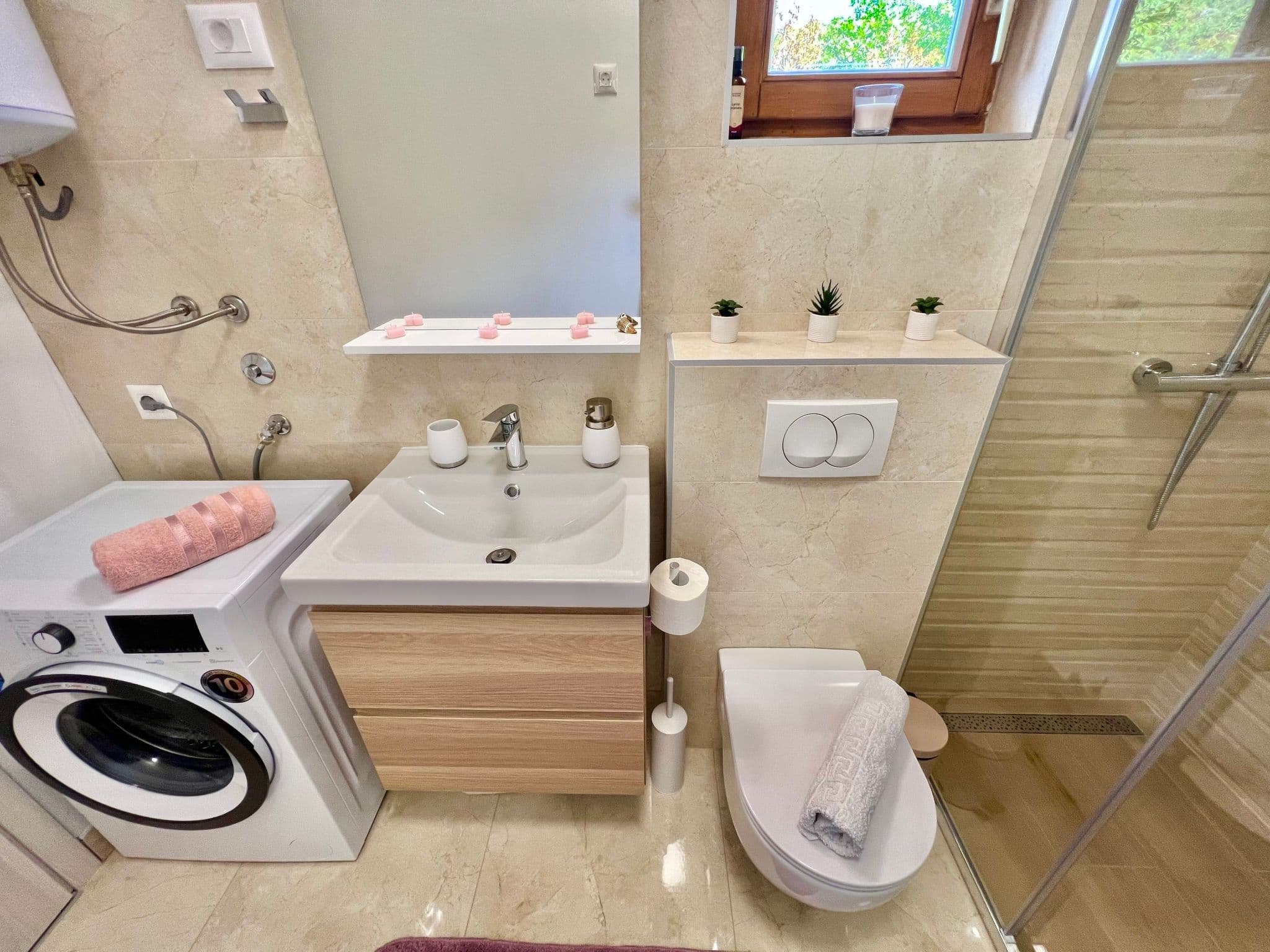 Bathroom / Wellness