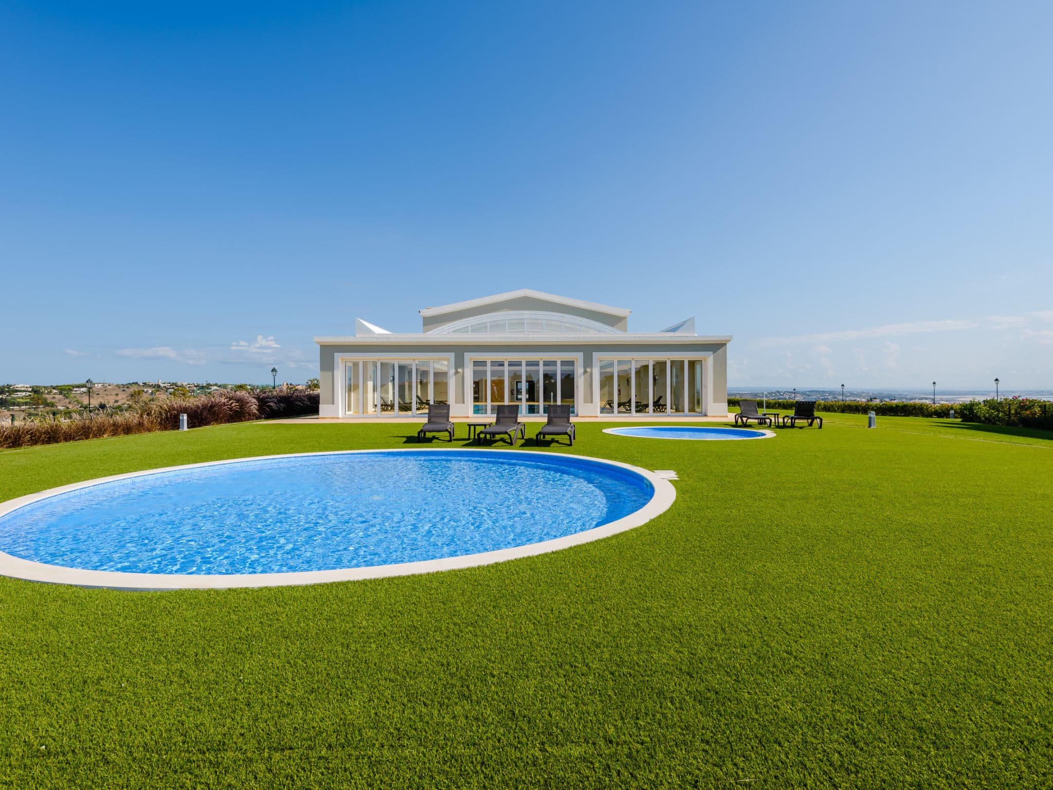 Pool Indoor