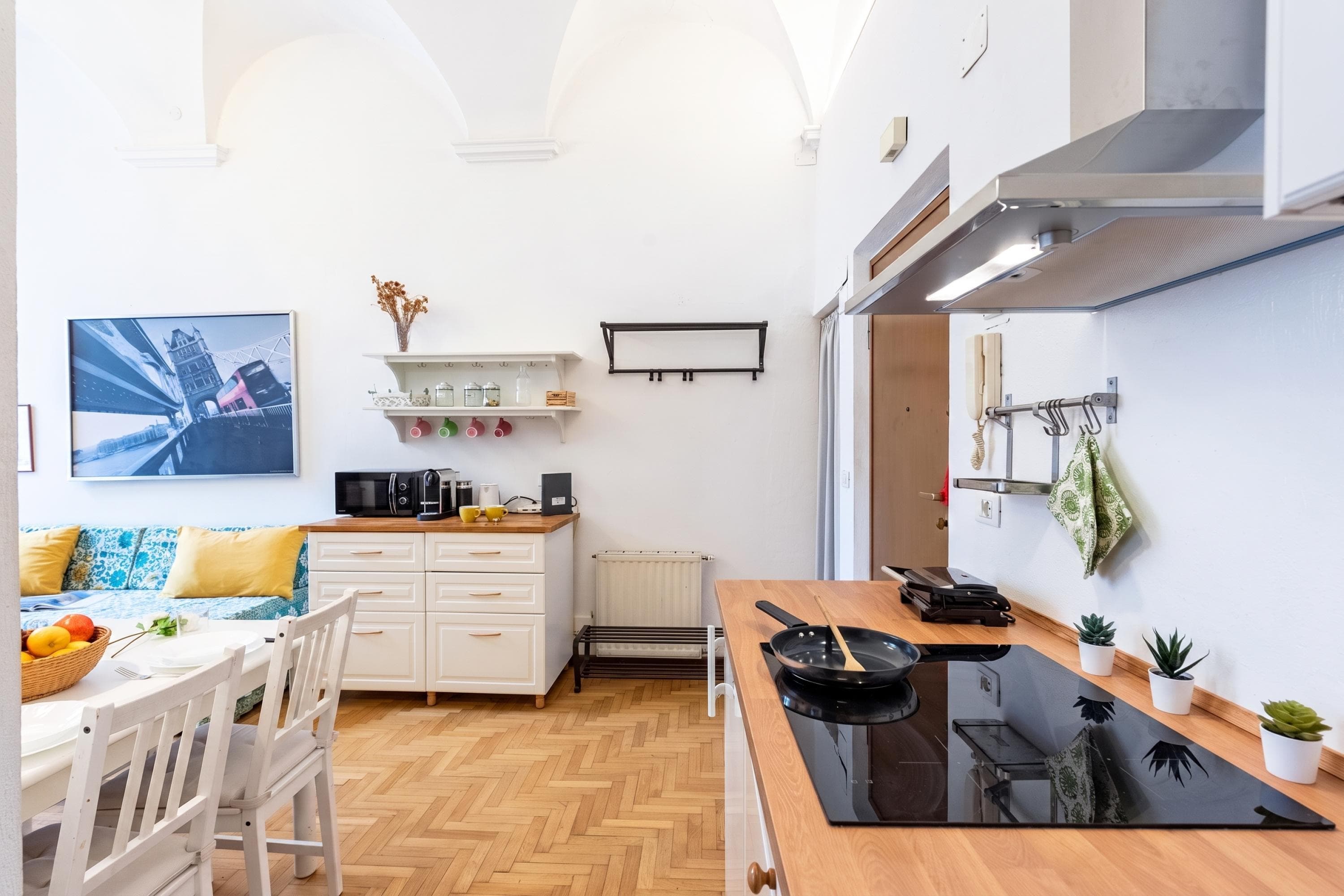 Gallery Image 14
