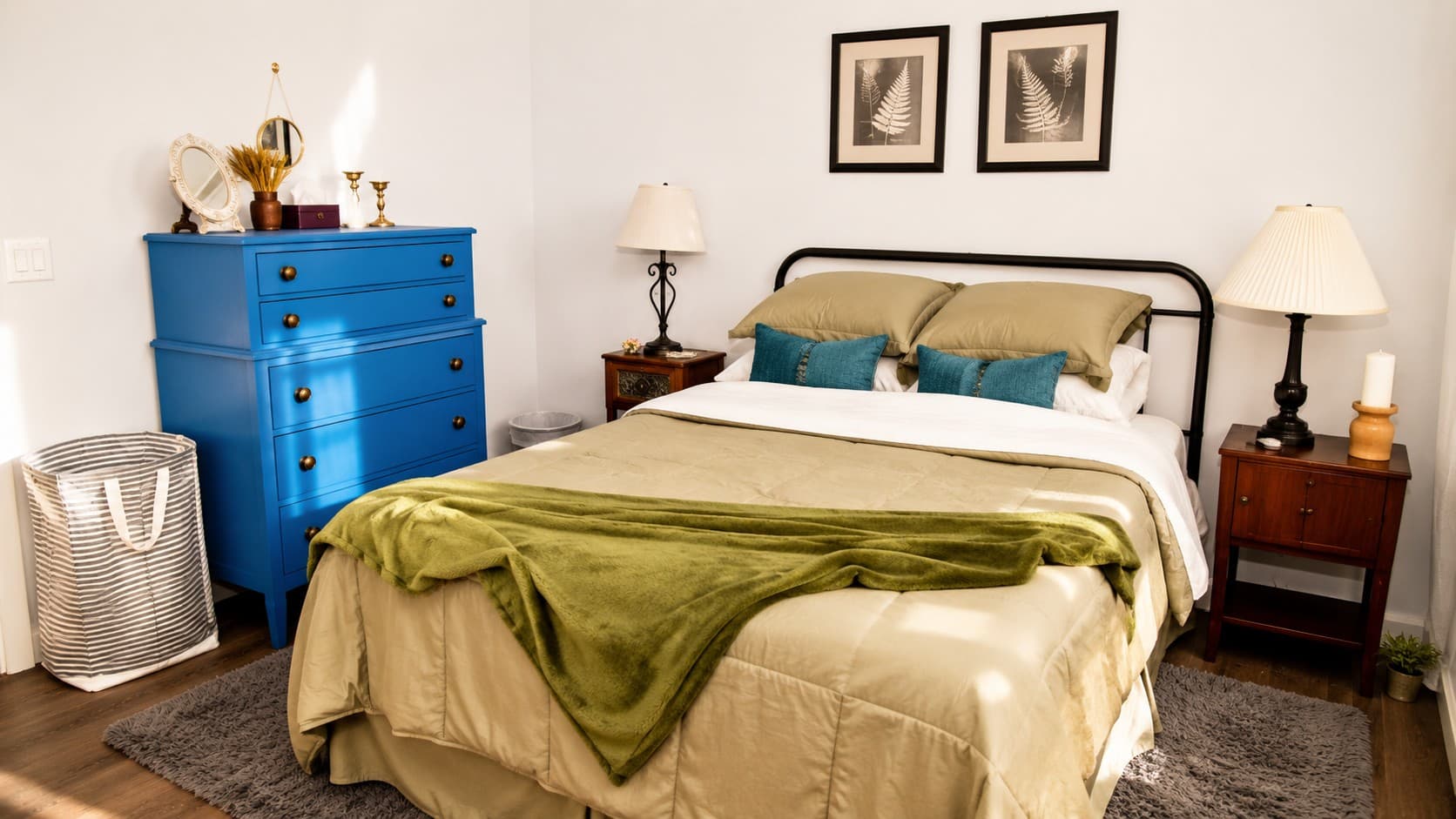 Queen bedroom