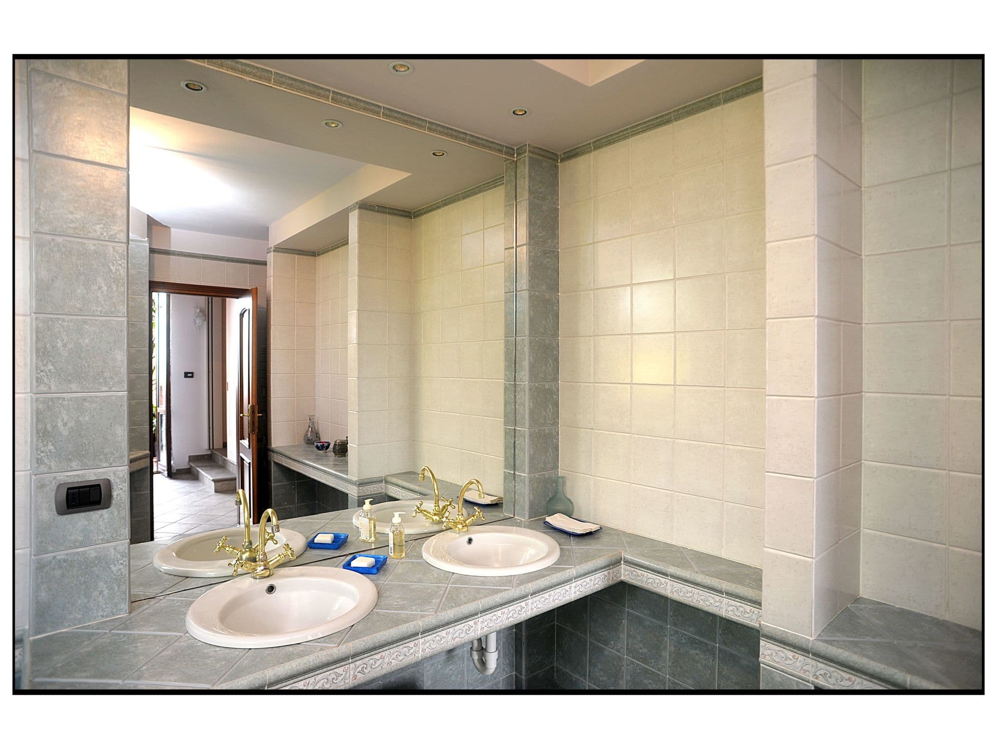 Gallery Image 23