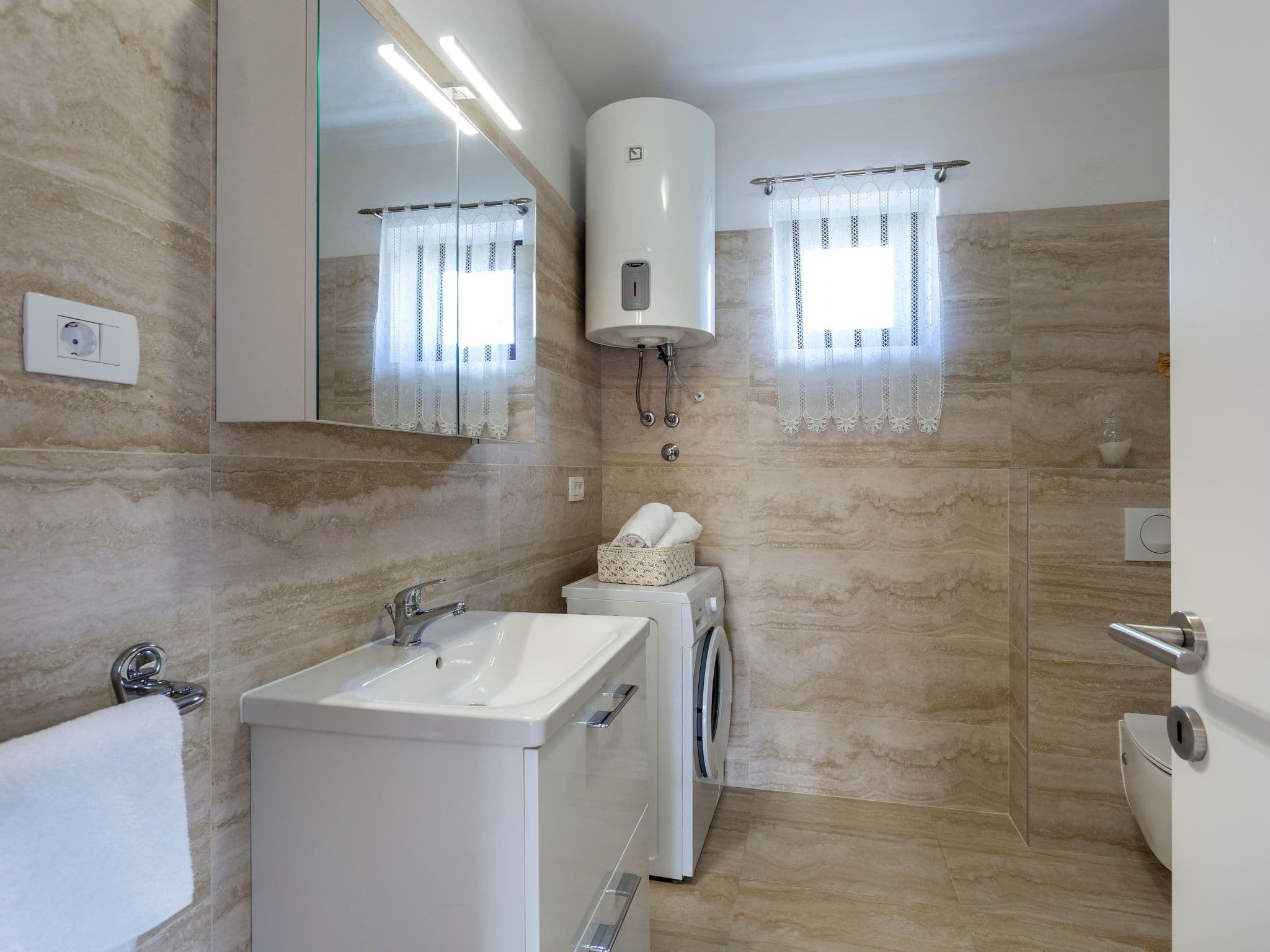 Gallery Image 12