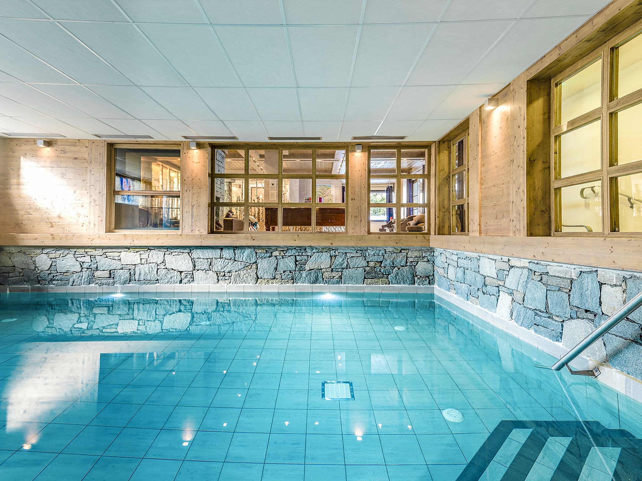 Pool Indoor