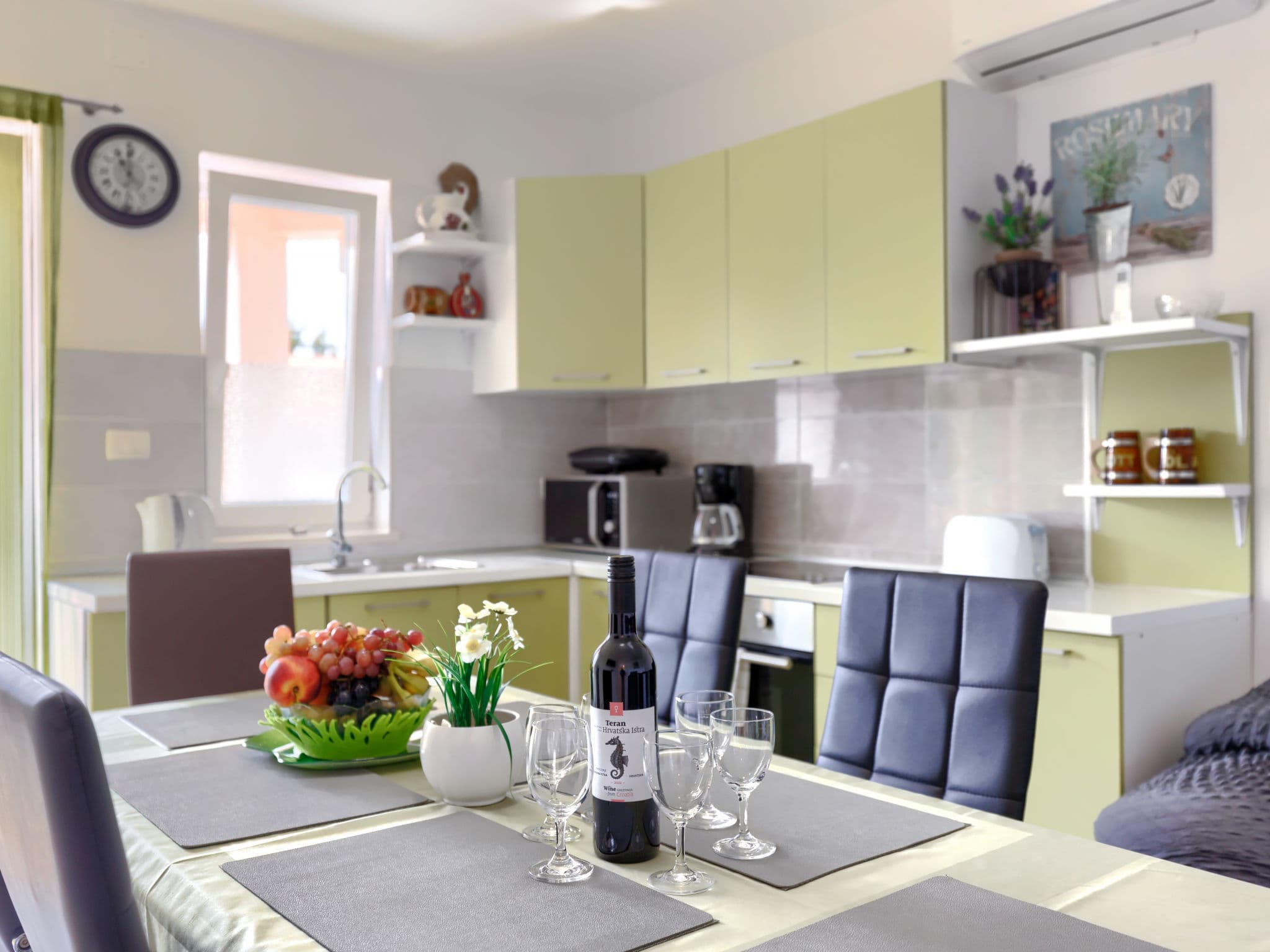 Kitchen / Dining Room