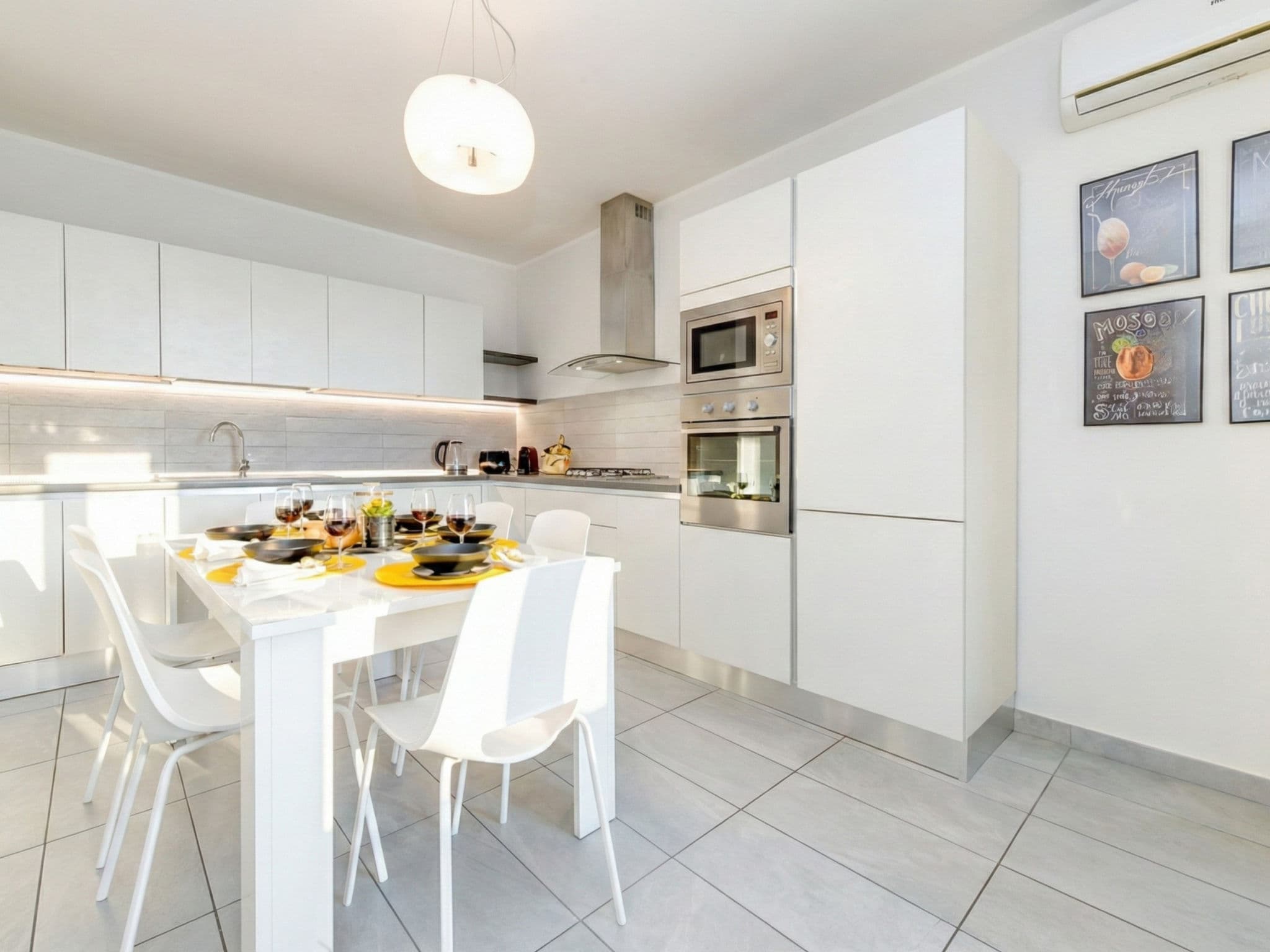 Kitchen / Dining Room