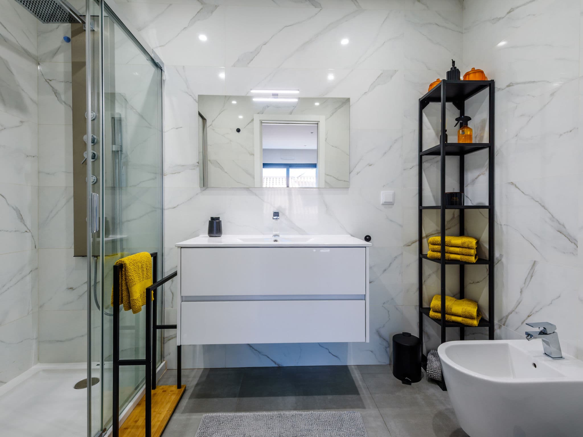 Bathroom / Wellness